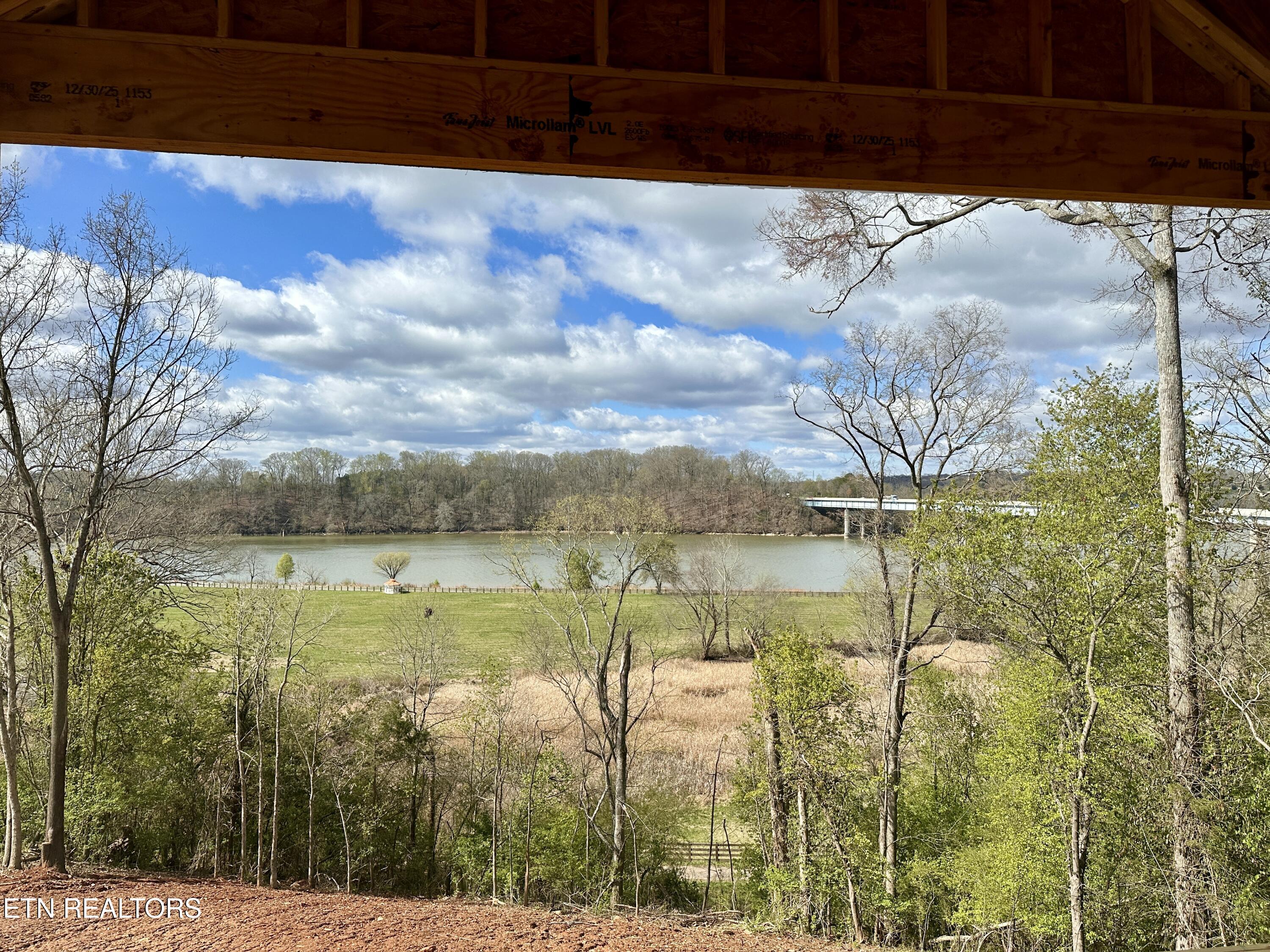 456 Fore Drive Loudon TN 37774
