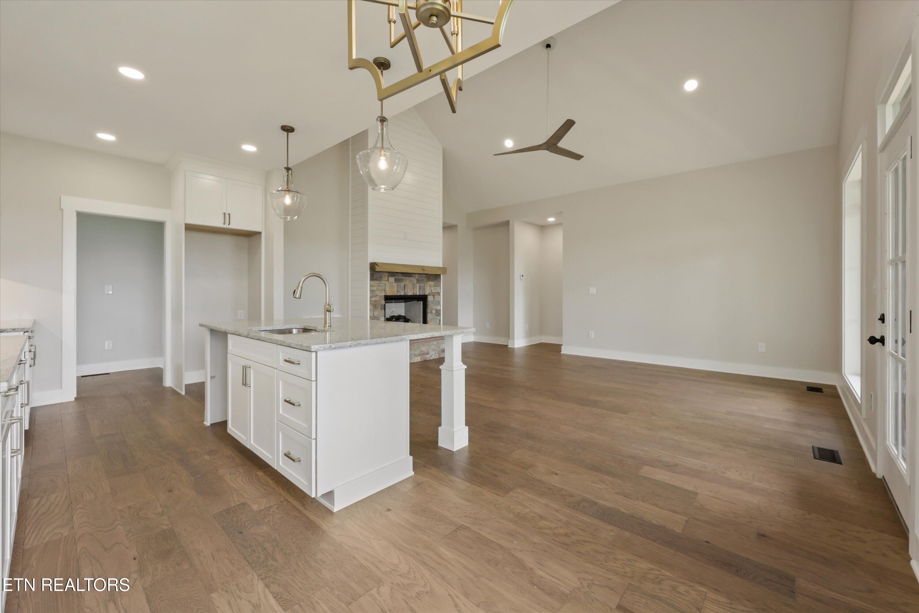 456 Fore Drive Loudon TN 37774