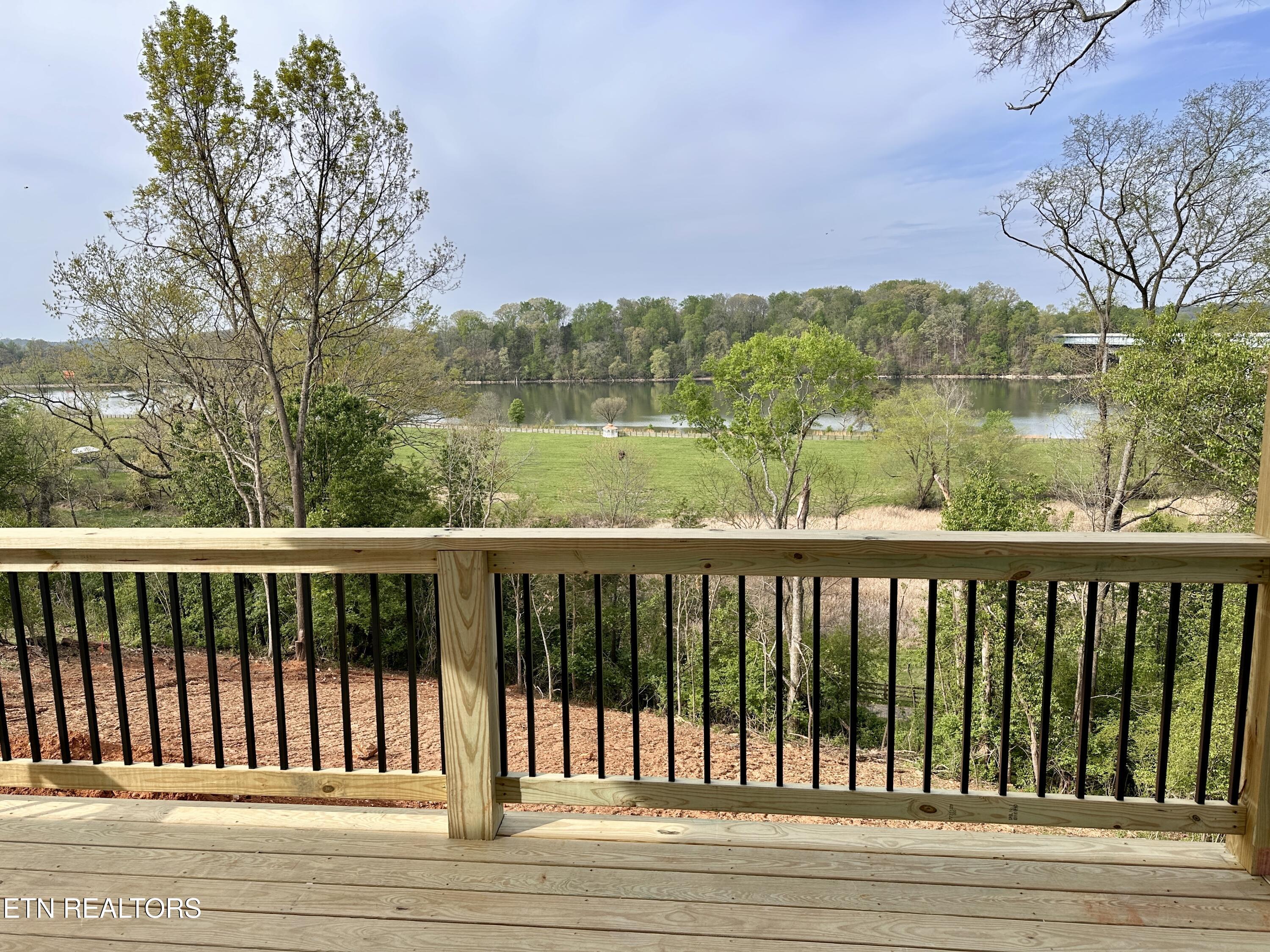 456 Fore Drive Loudon TN 37774