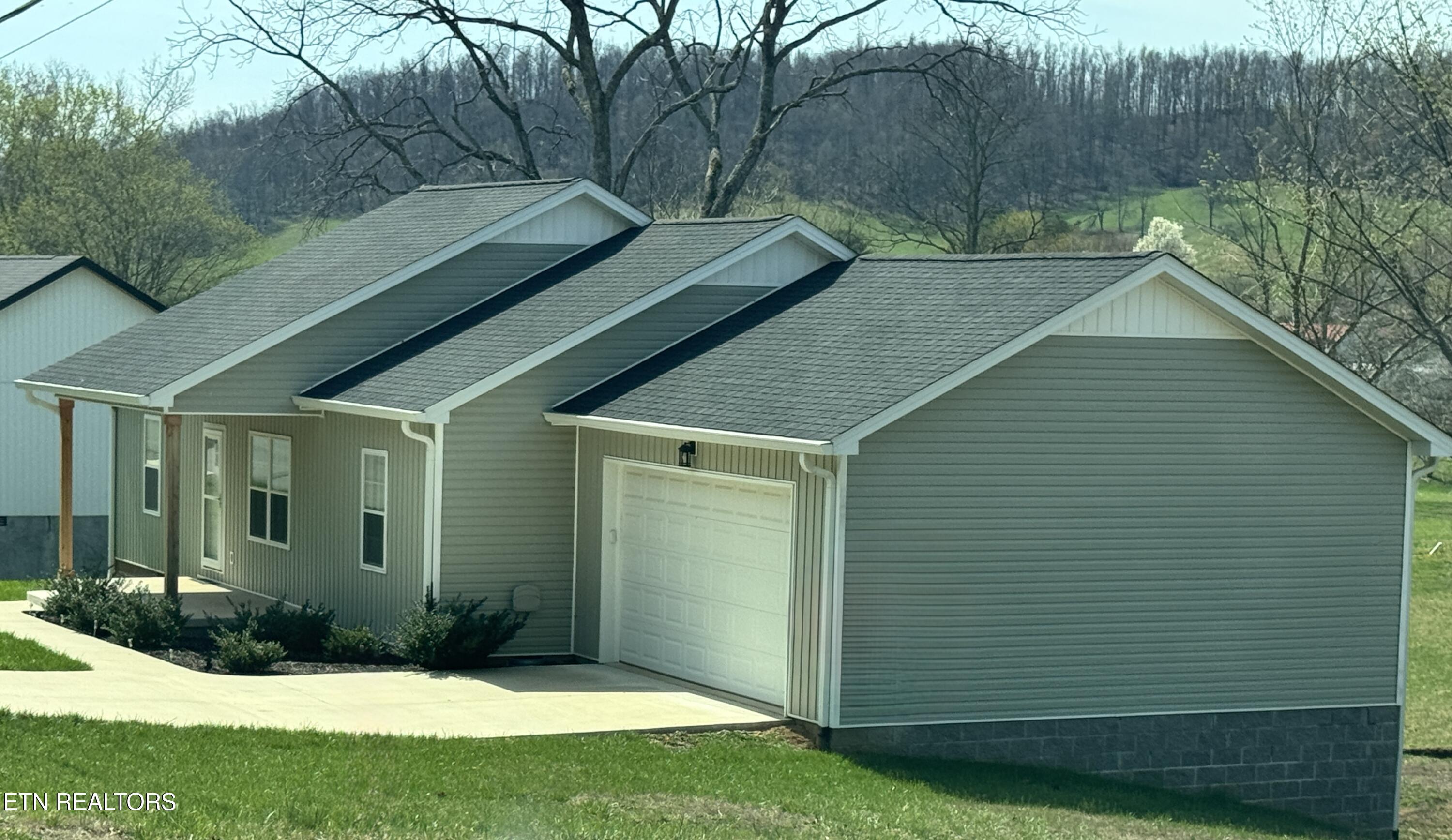 1366 Hidden Valley Drive Livingston TN 38570
