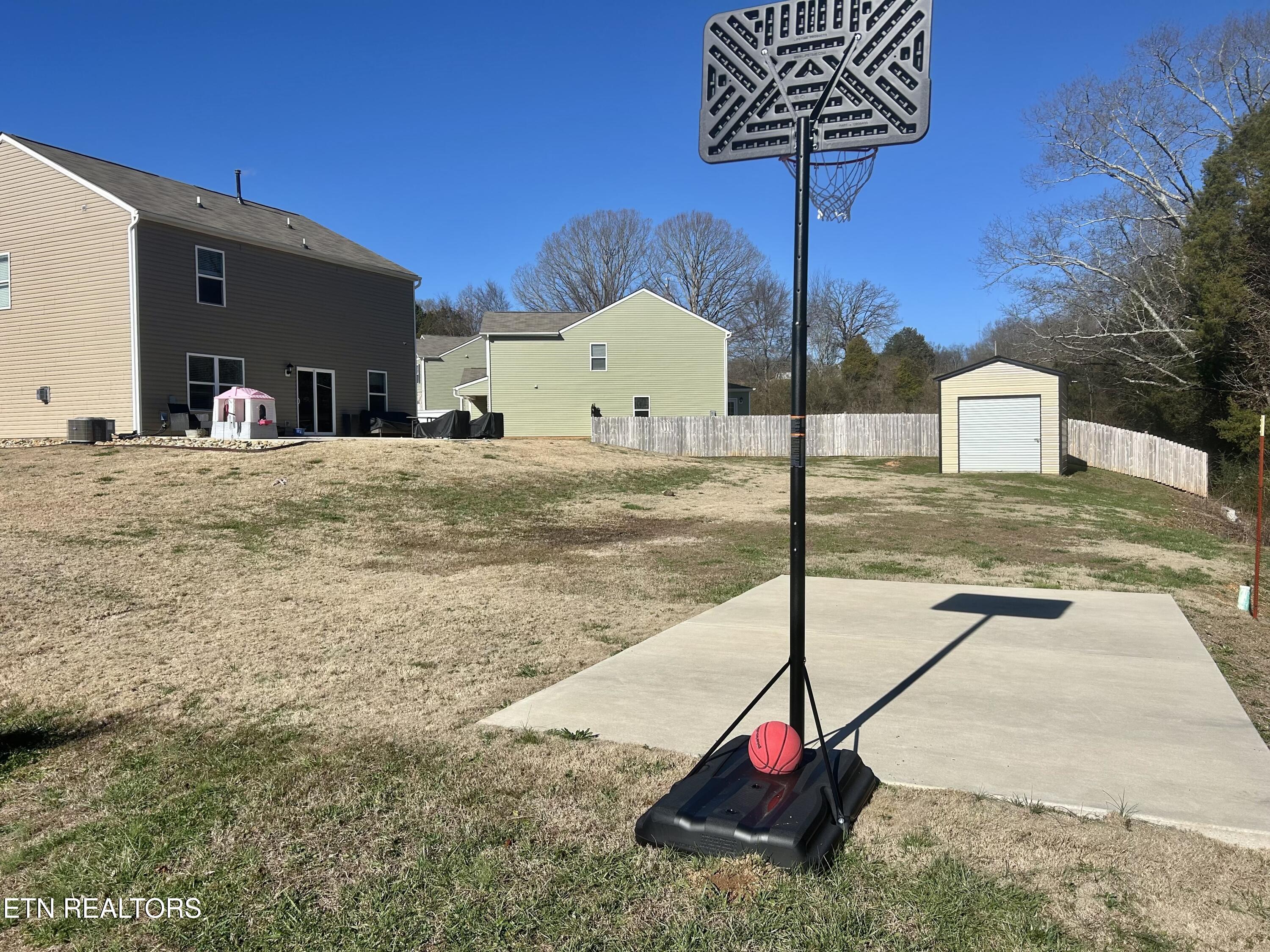 210 Ambernic Way Sweetwater TN 37874