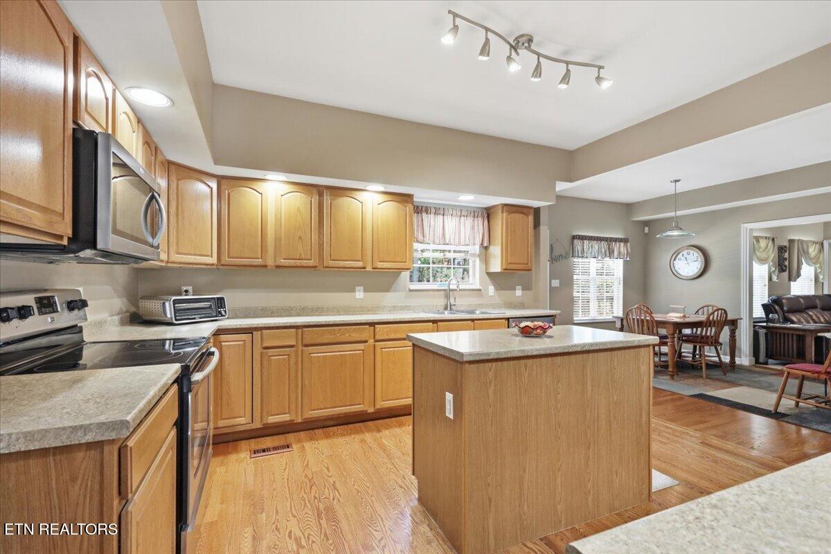 1833 Southcliff Drive Maryville TN 37803
