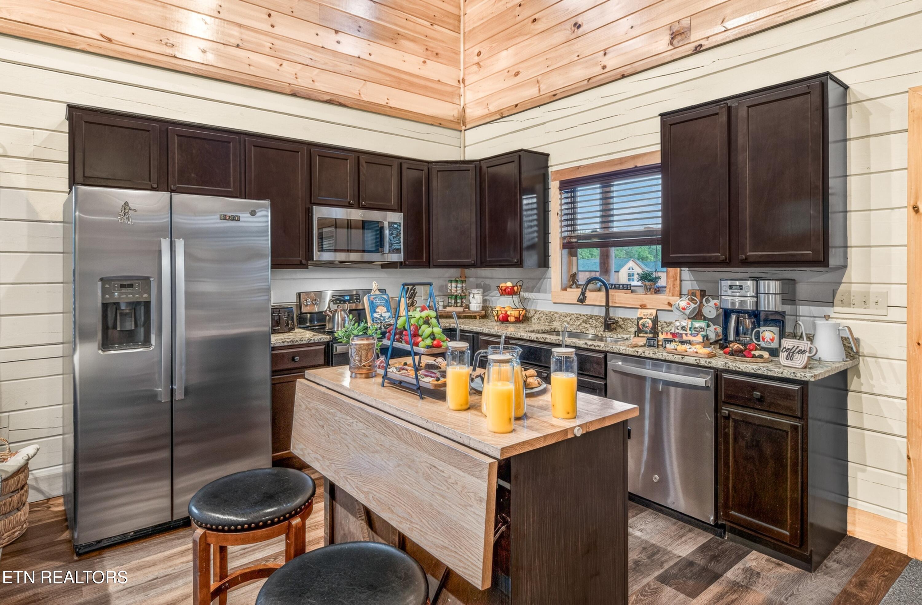 3805 Twilight Way Pigeon Forge TN 37863