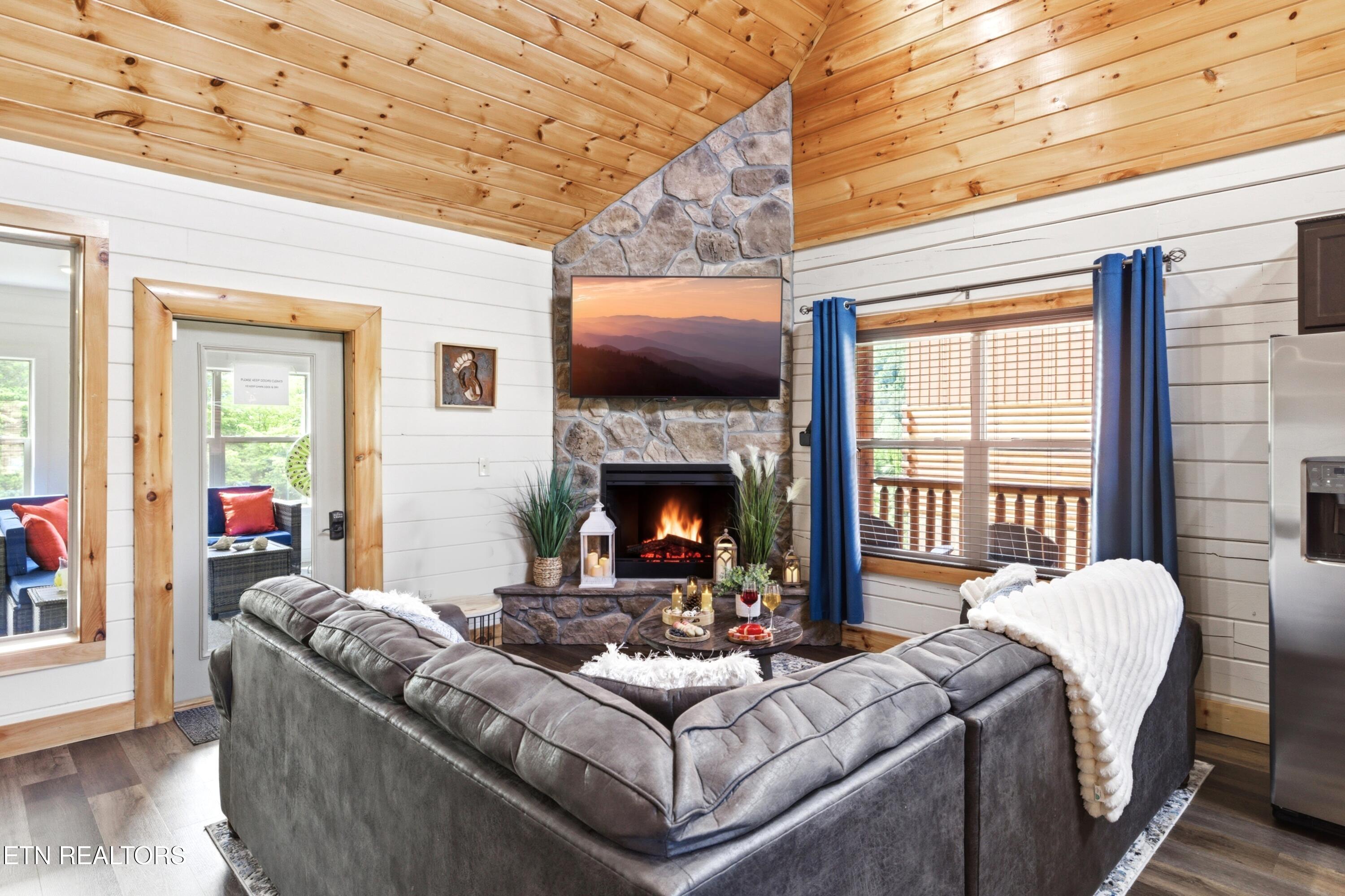 3805 Twilight Way Pigeon Forge TN 37863