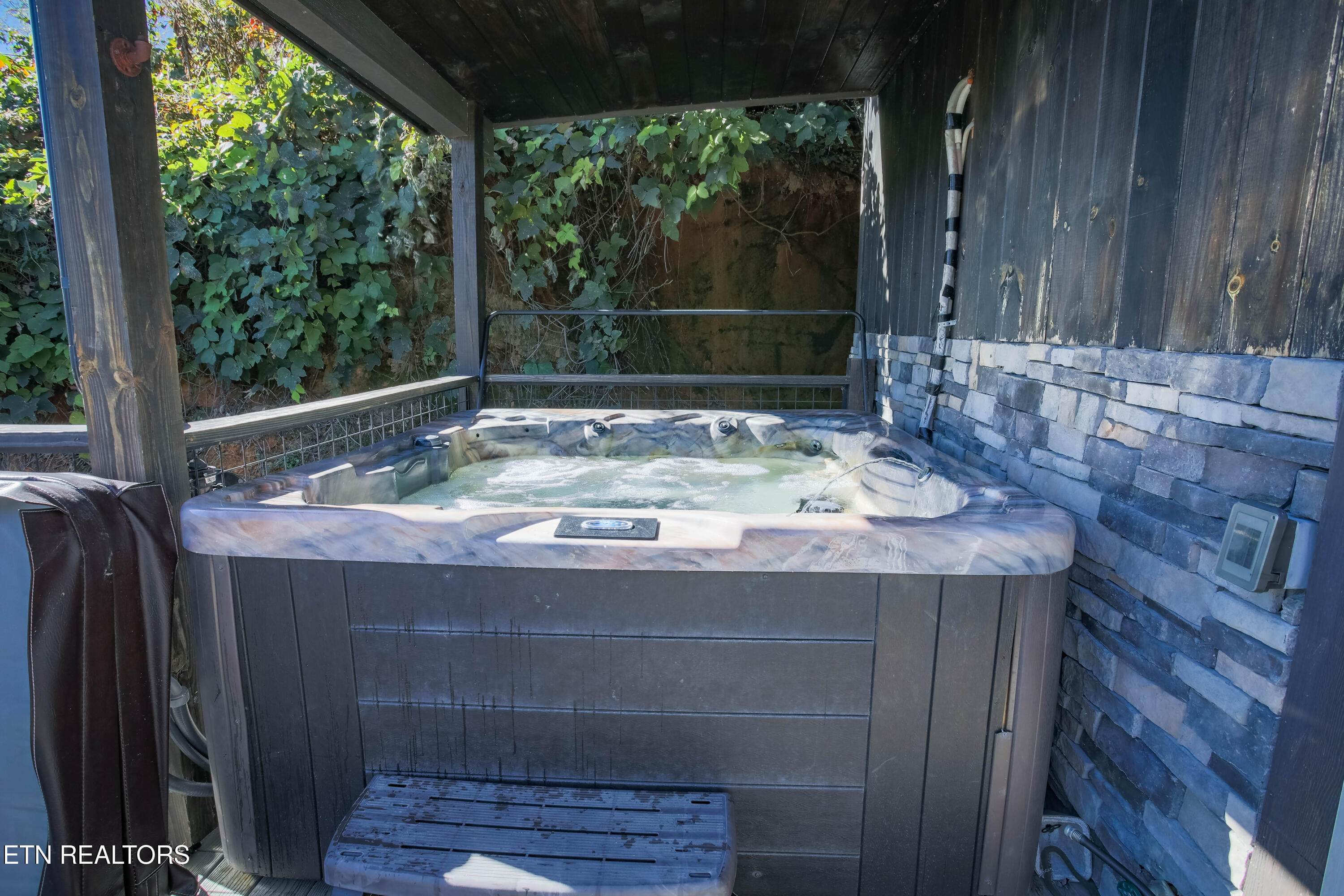 869 Chestnut Drive Gatlinburg TN 37738