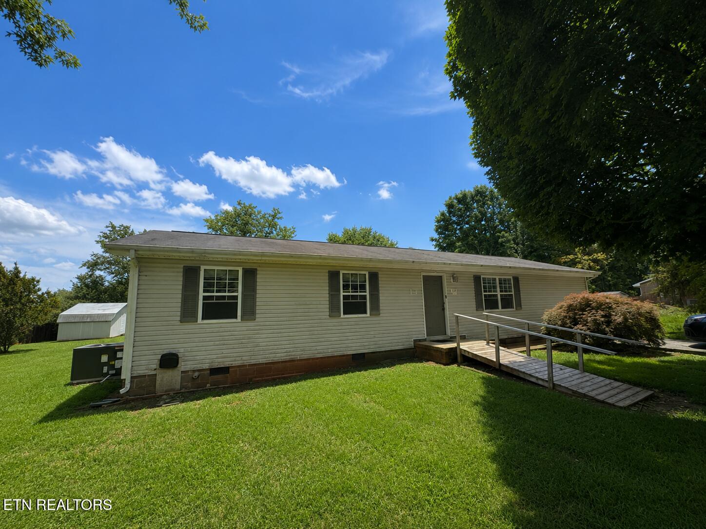 119 Cherokee Circle Madisonville TN 37354