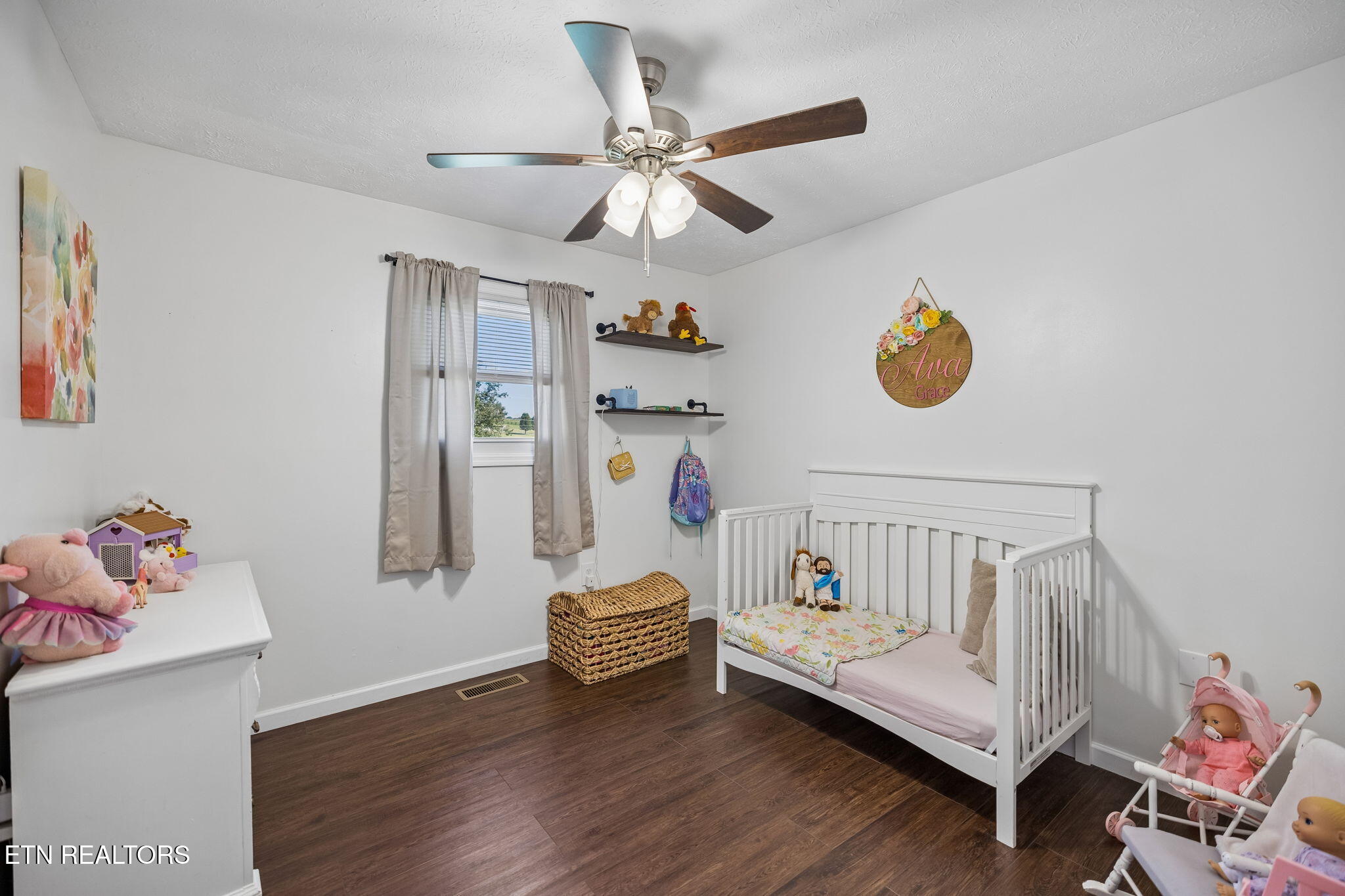 2055 Boyds Creek Highway Sevierville TN 37876