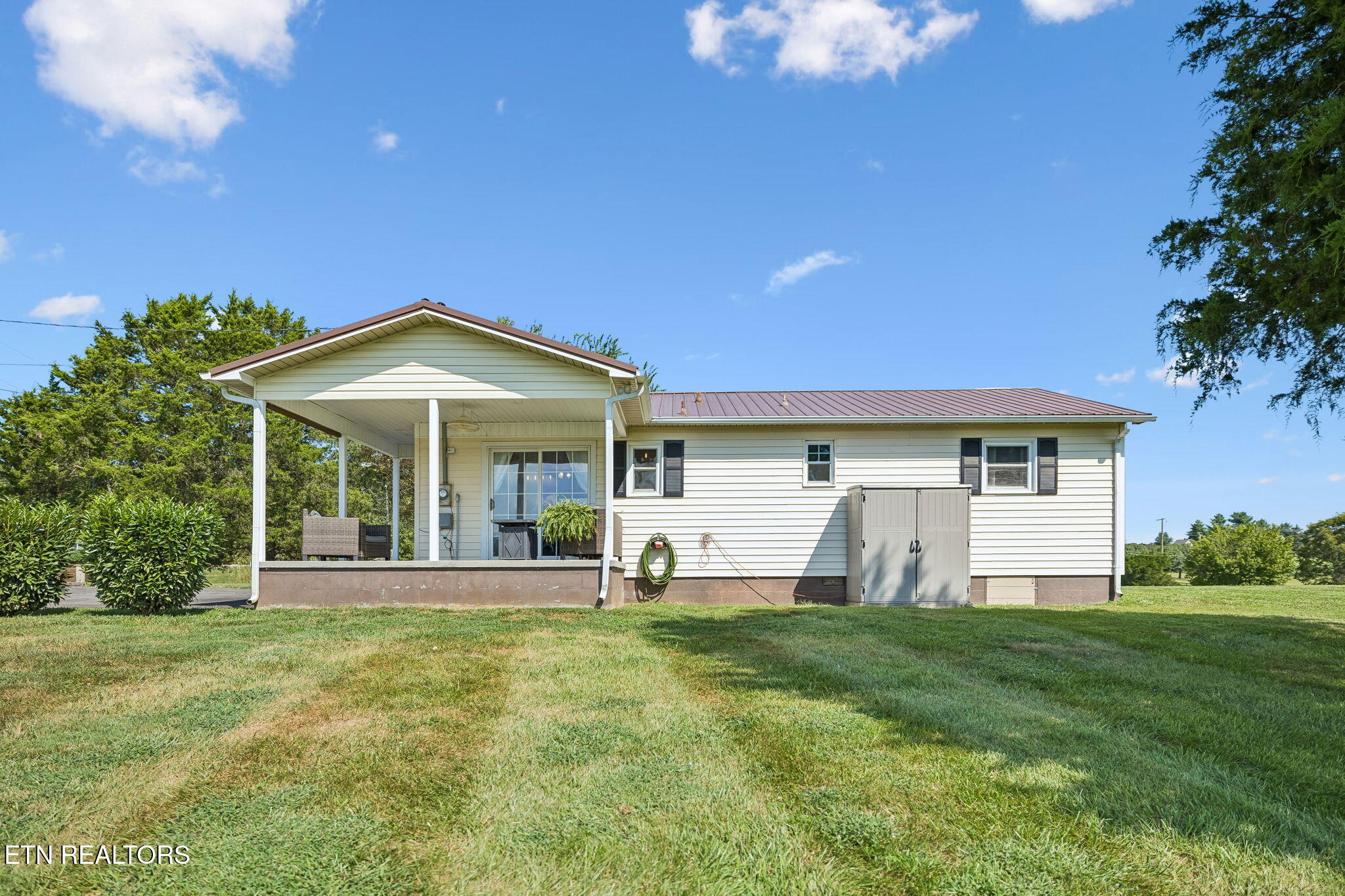 2055 Boyds Creek Highway Sevierville TN 37876