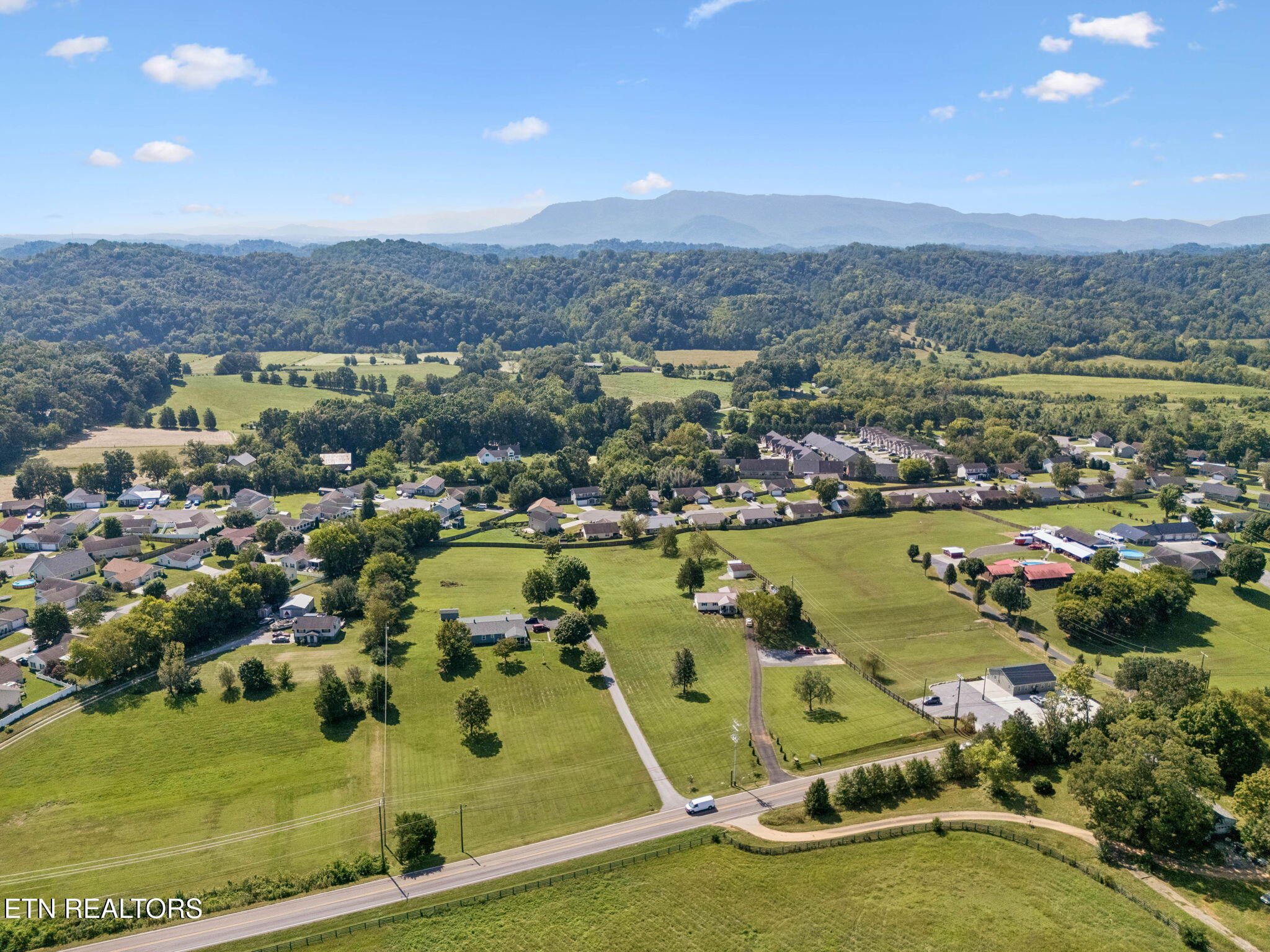 2055 Boyds Creek Highway Sevierville TN 37876