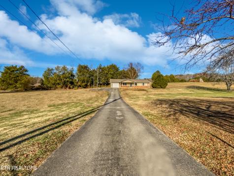 256 Forest Hills Sevierville TN 37876