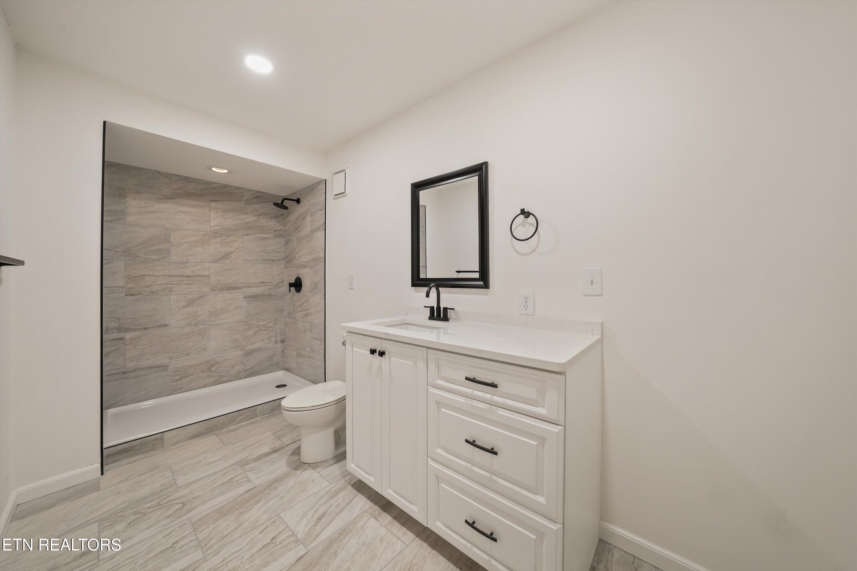 2572 Sevierville Road Maryville TN 37804