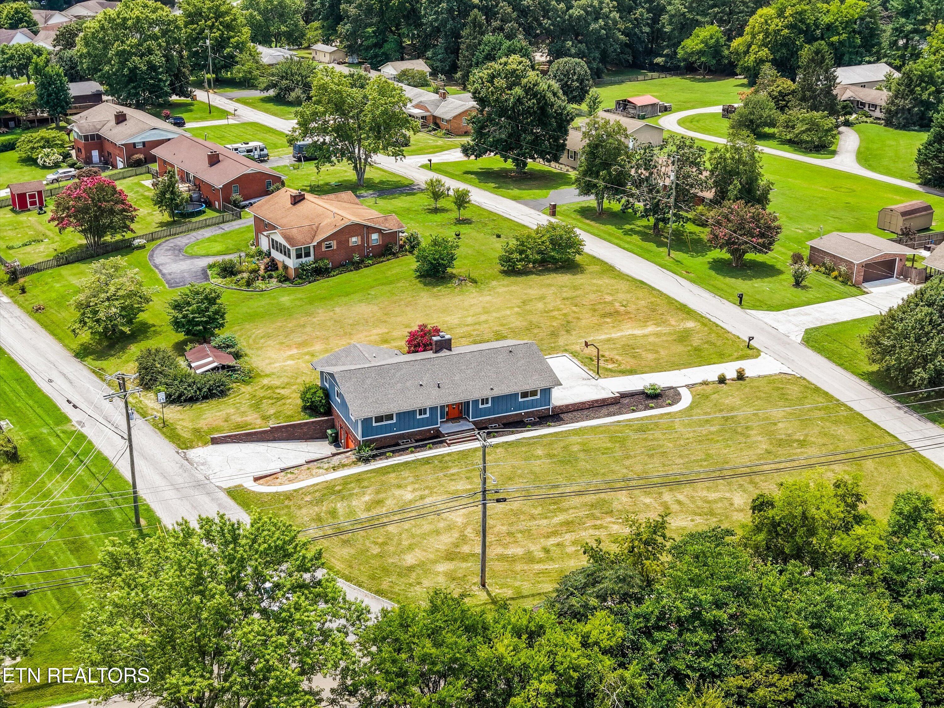 2572 Sevierville Road Maryville TN 37804