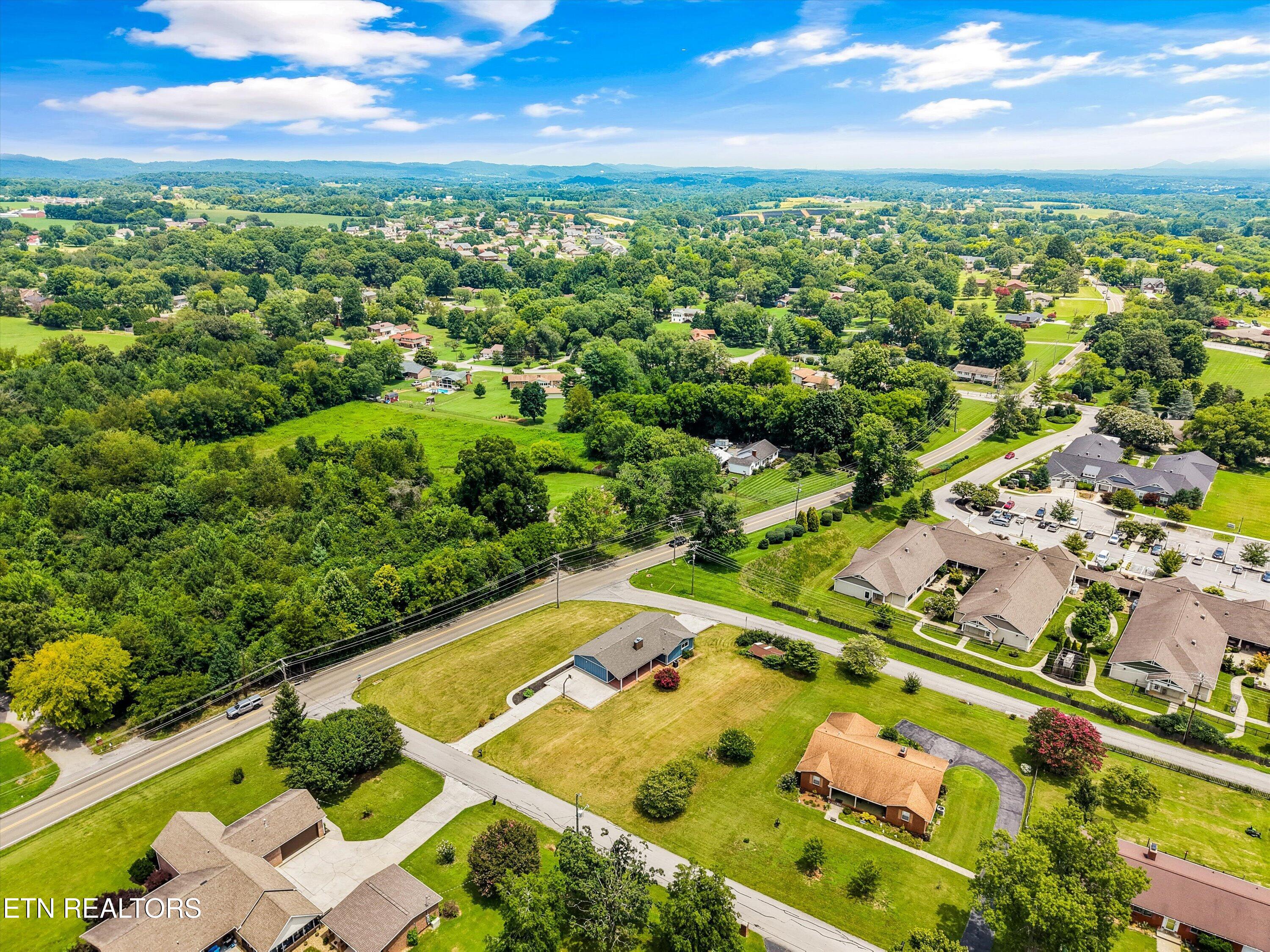 2572 Sevierville Road Maryville TN 37804