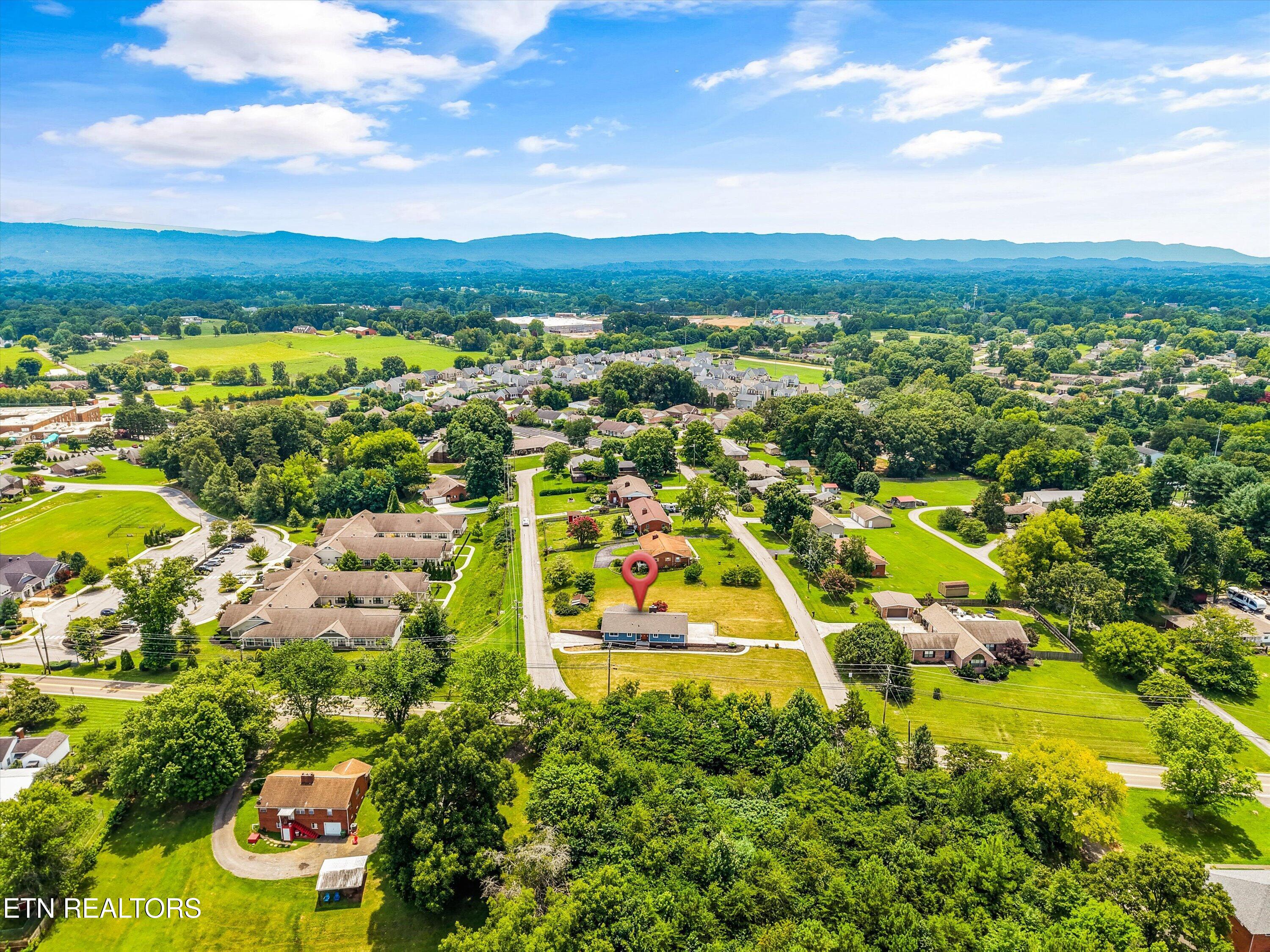 2572 Sevierville Road Maryville TN 37804