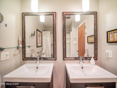 331 Louisiana Avenue Oak Ridge TN 37830