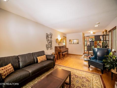 331 Louisiana Avenue Oak Ridge TN 37830