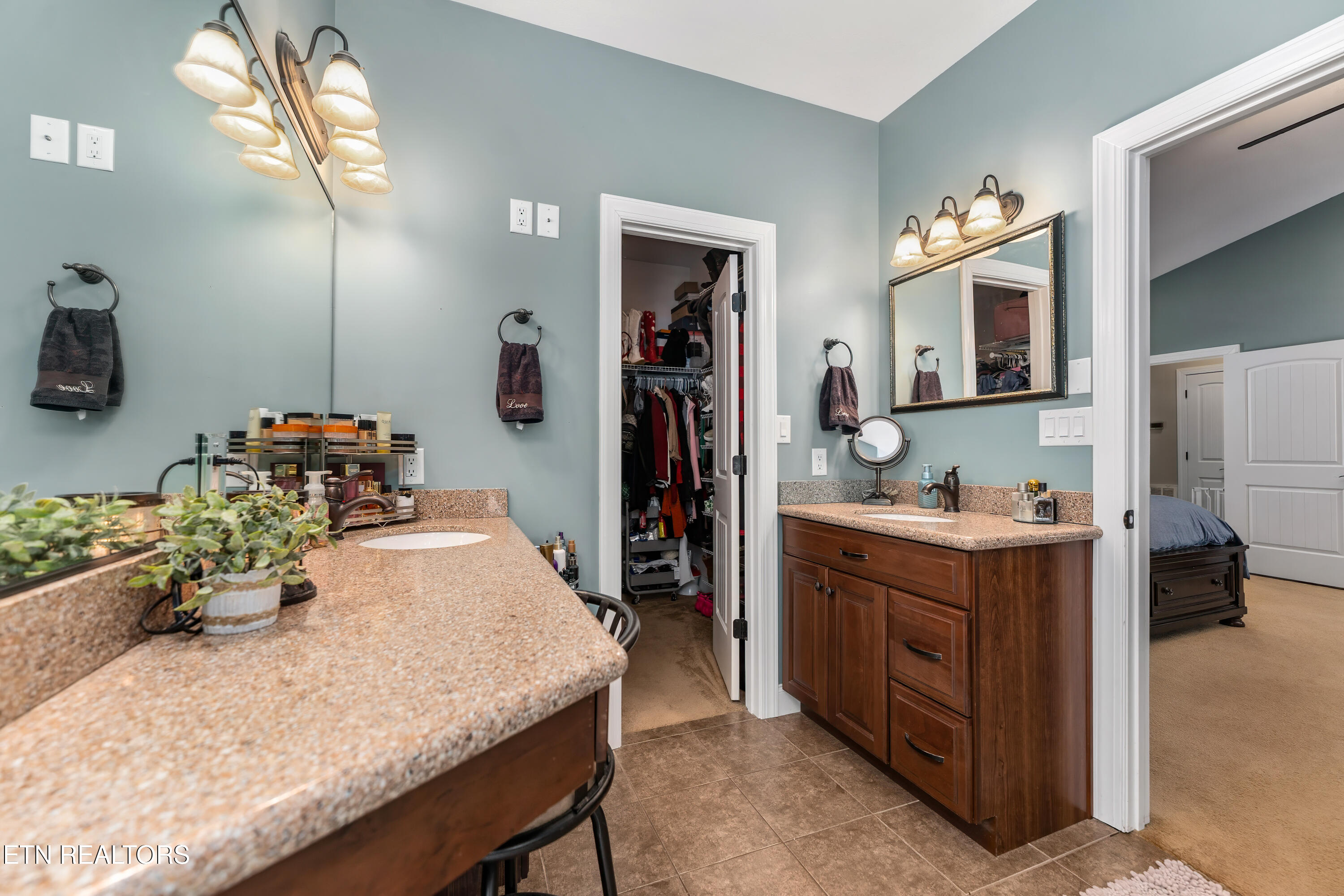6828 Sunnyview Drive Knoxville TN 37914