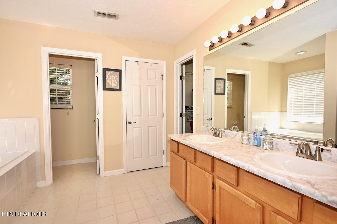 1613 Scenic Valley Lane Knoxville TN 37922