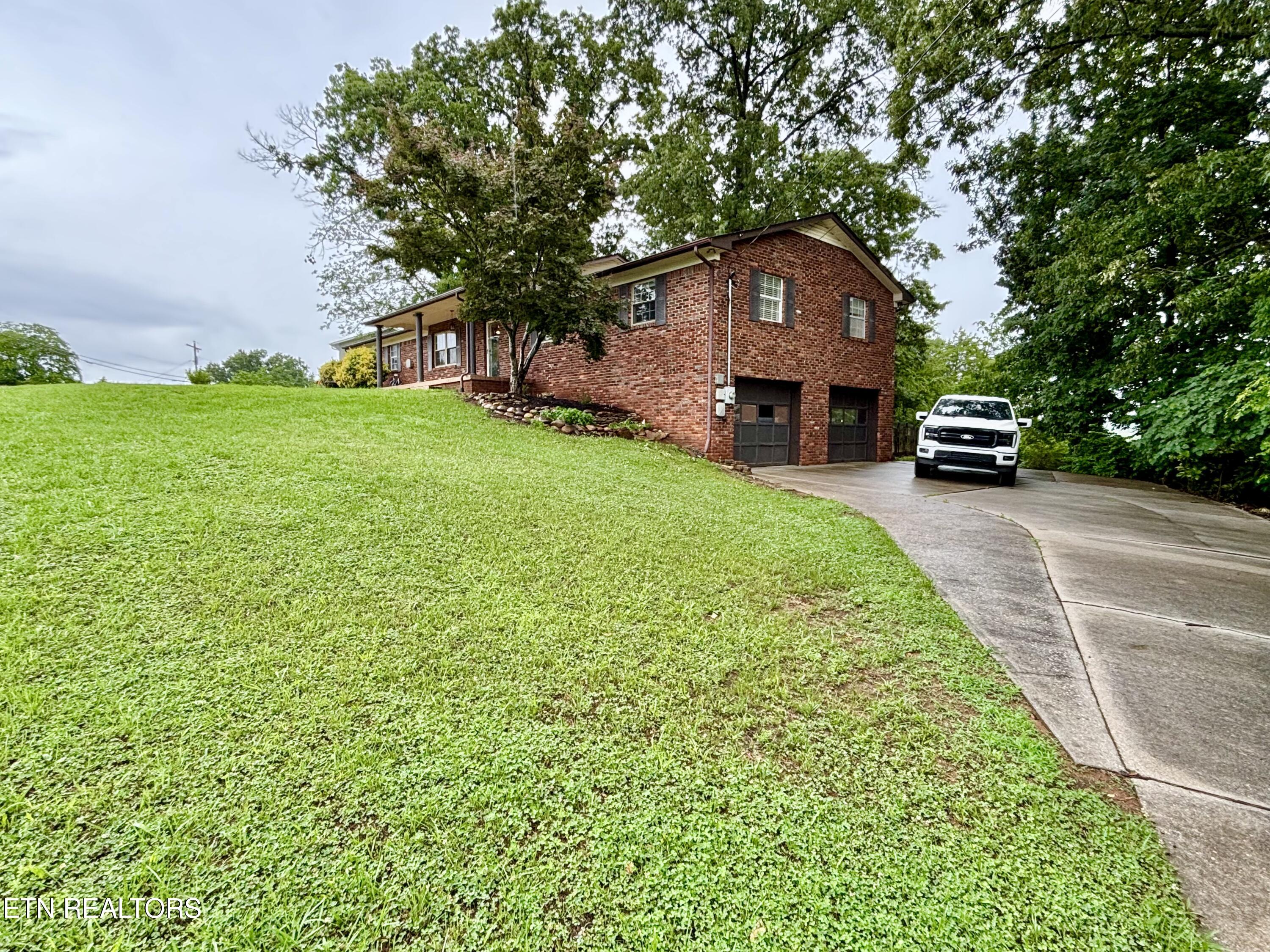 7512 Temple Acres Drive Knoxville TN 37938