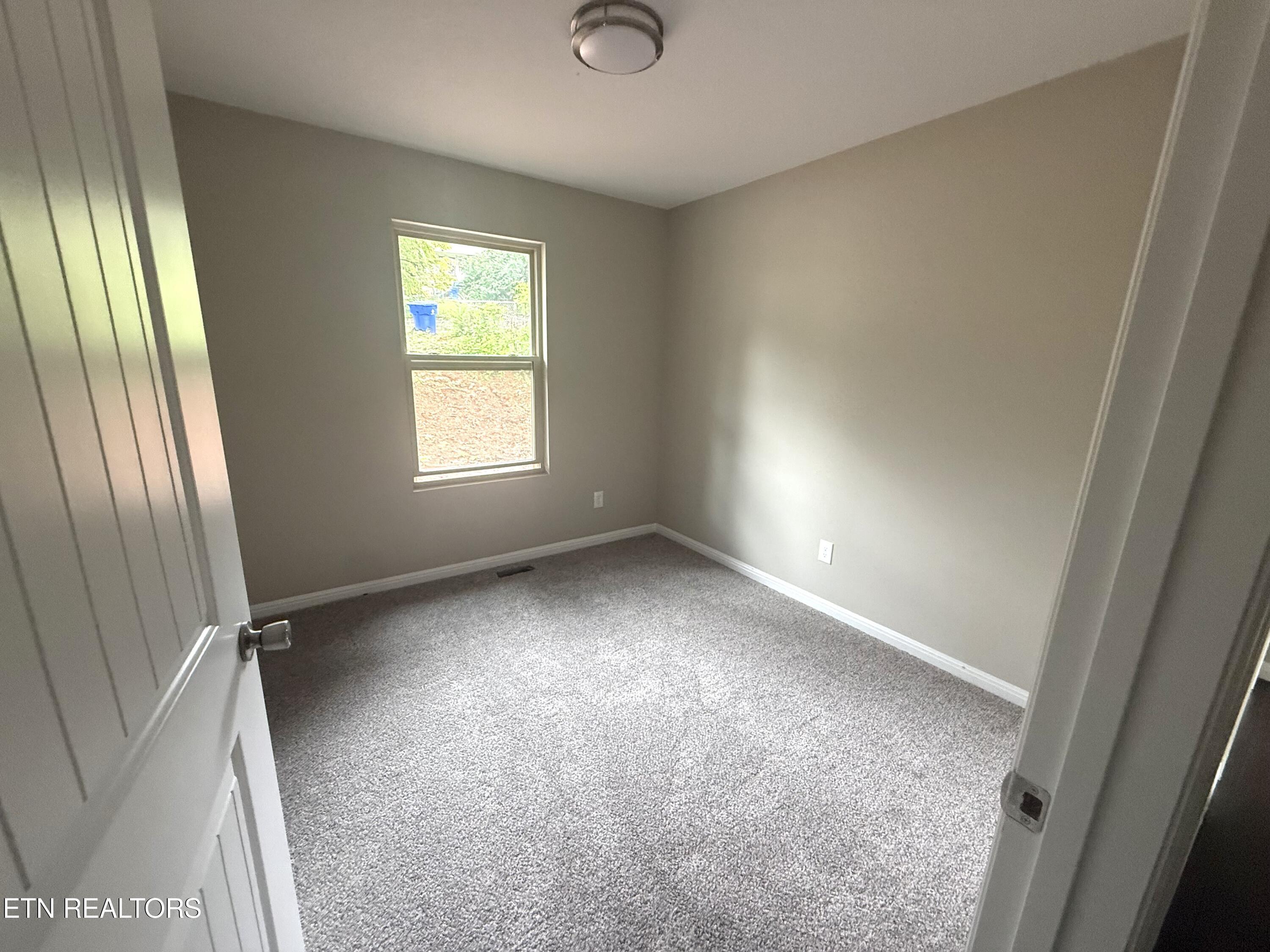 119 E Wadsworth Circle Oak Ridge TN 37830