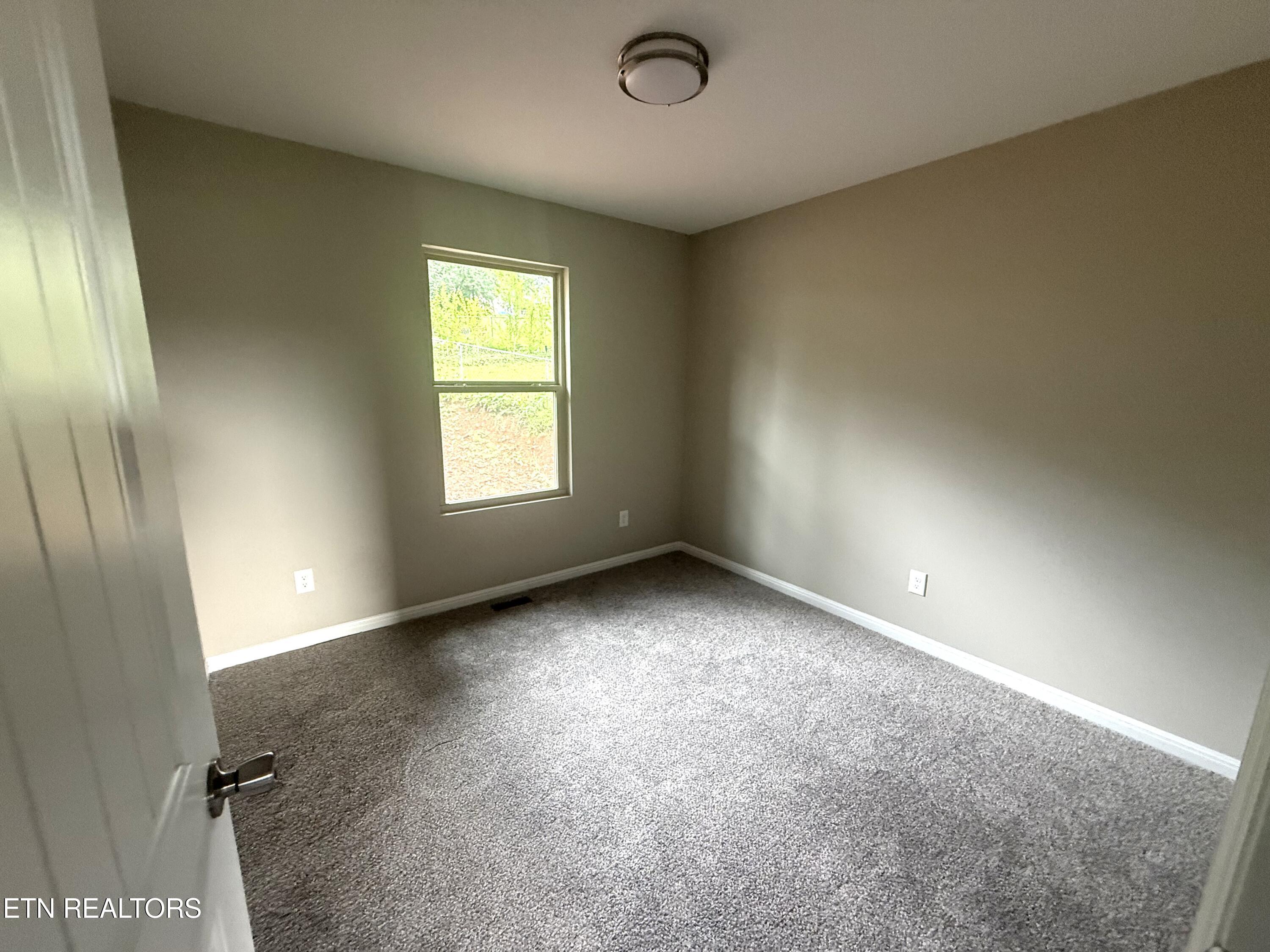 119 E Wadsworth Circle Oak Ridge TN 37830