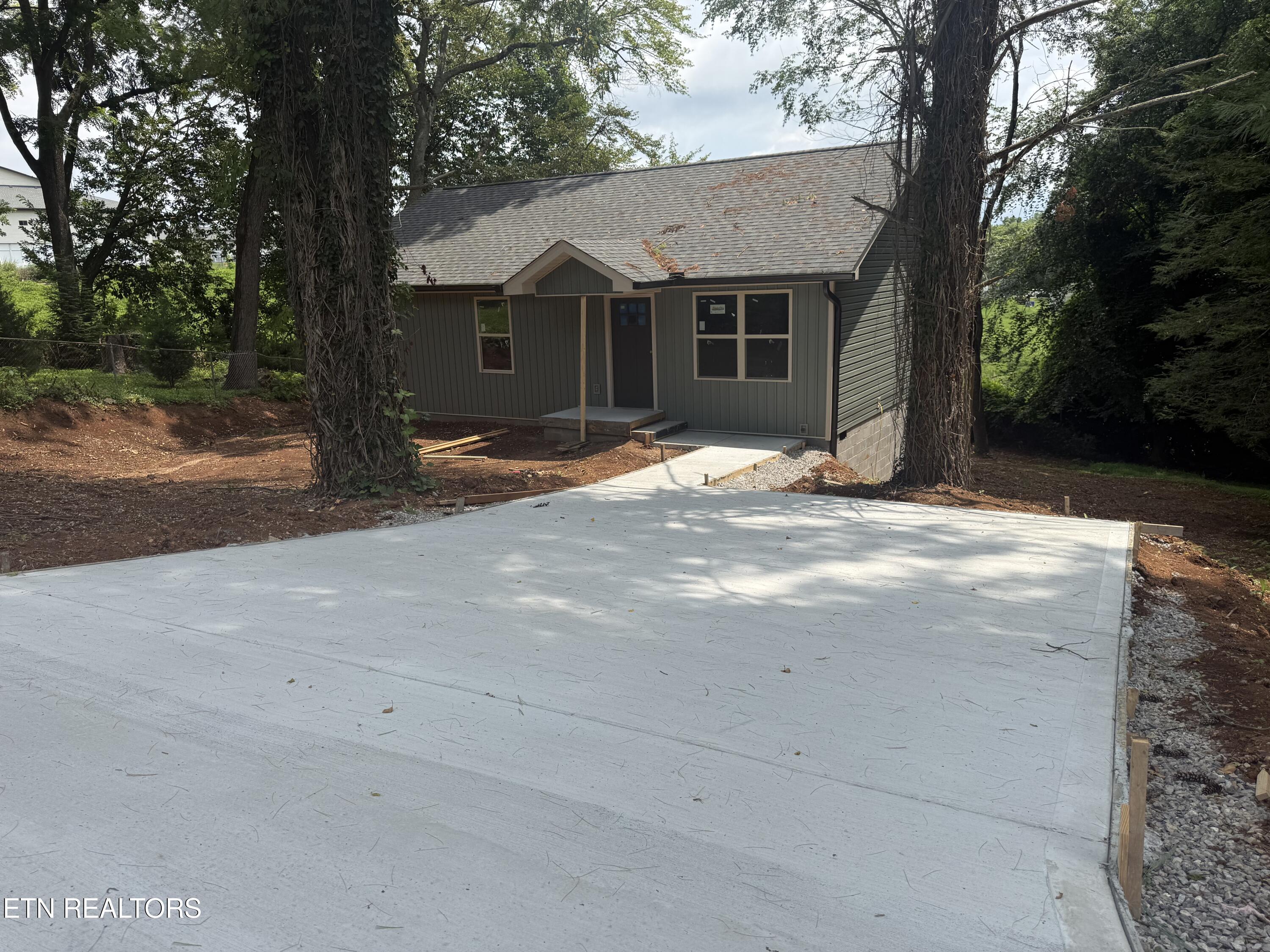 119 E Wadsworth Circle Oak Ridge TN 37830