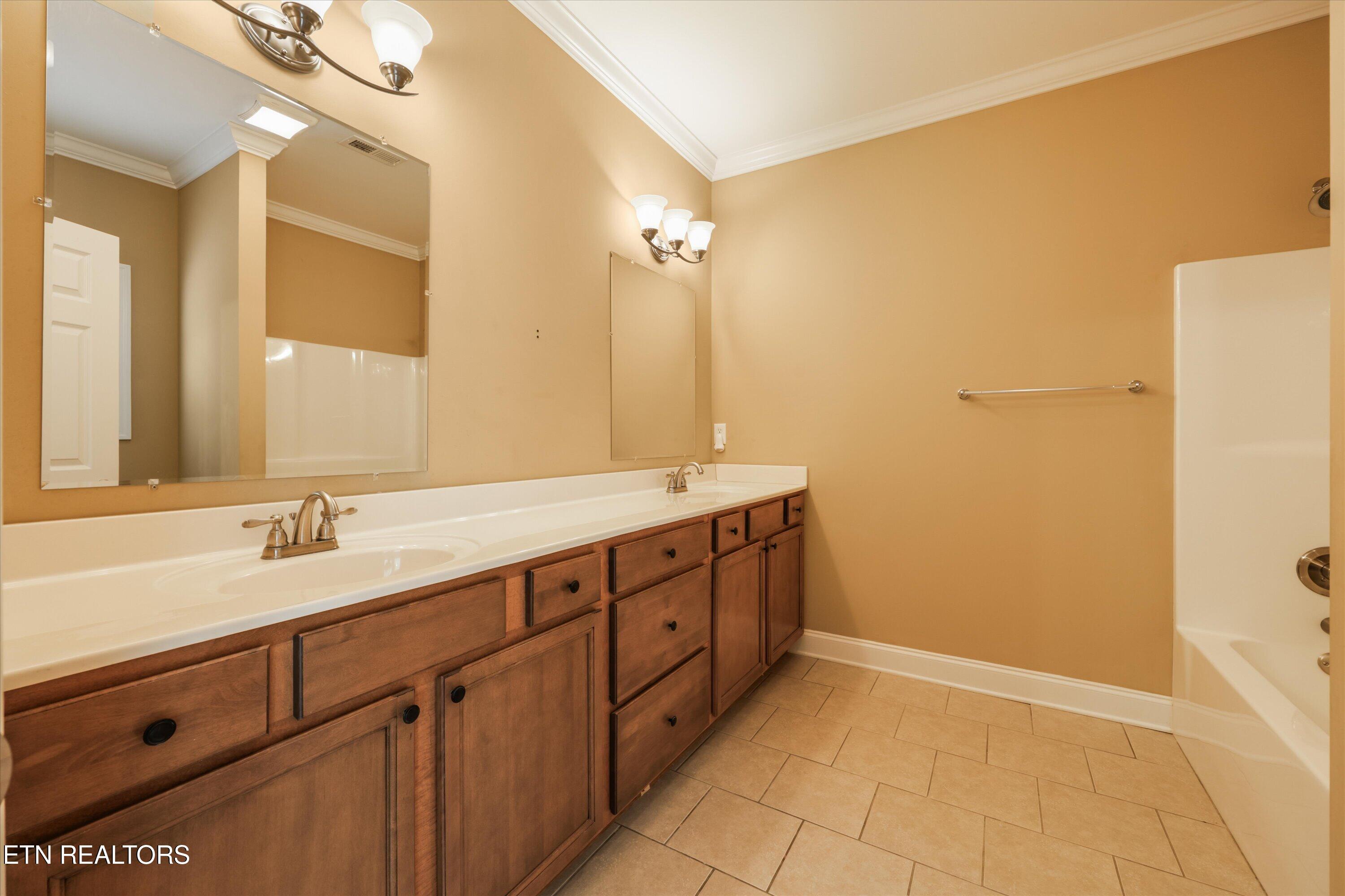 547 Jacksonian Way Lenoir City TN 37772