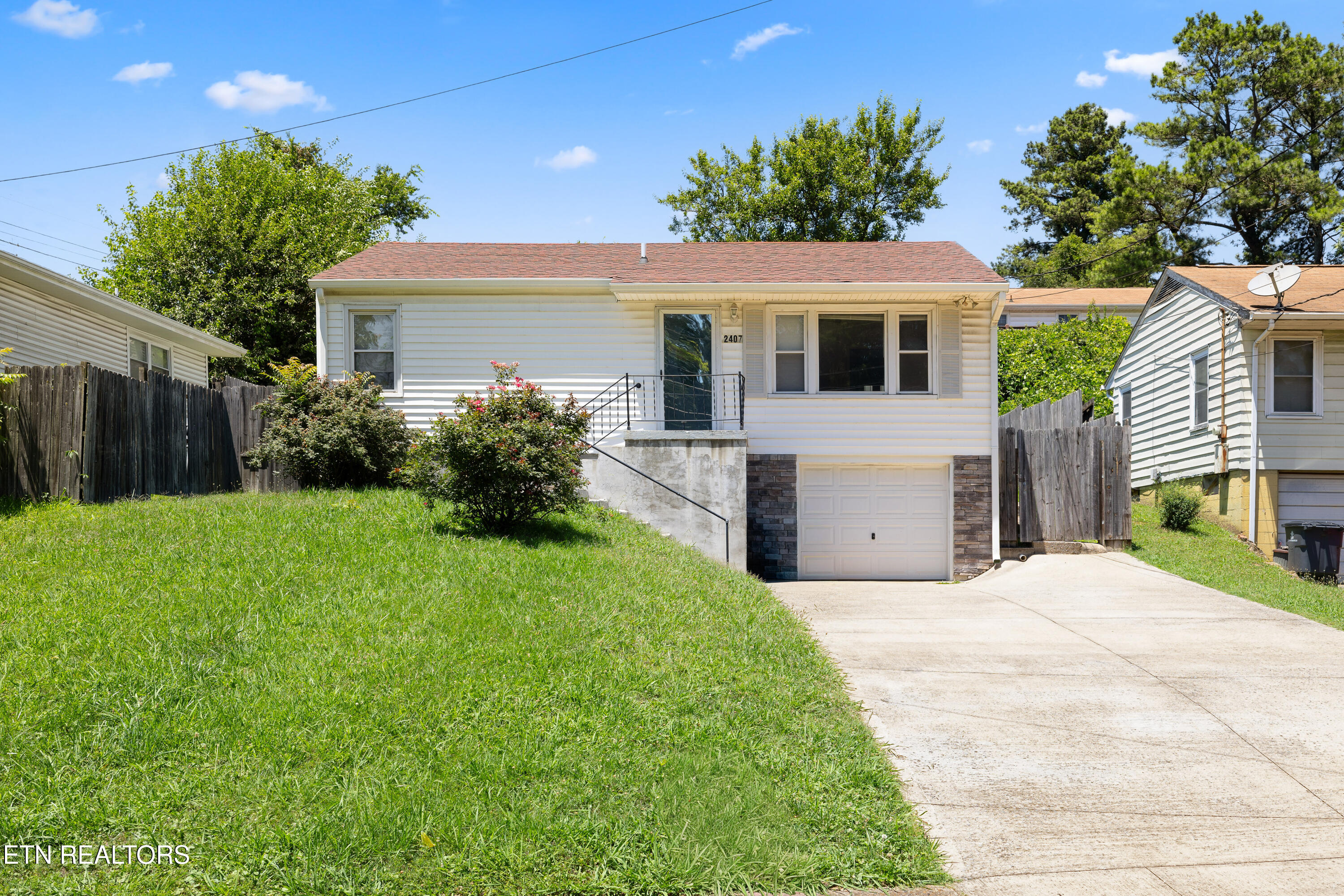 2407 Cecil Avenue Knoxville TN 37917