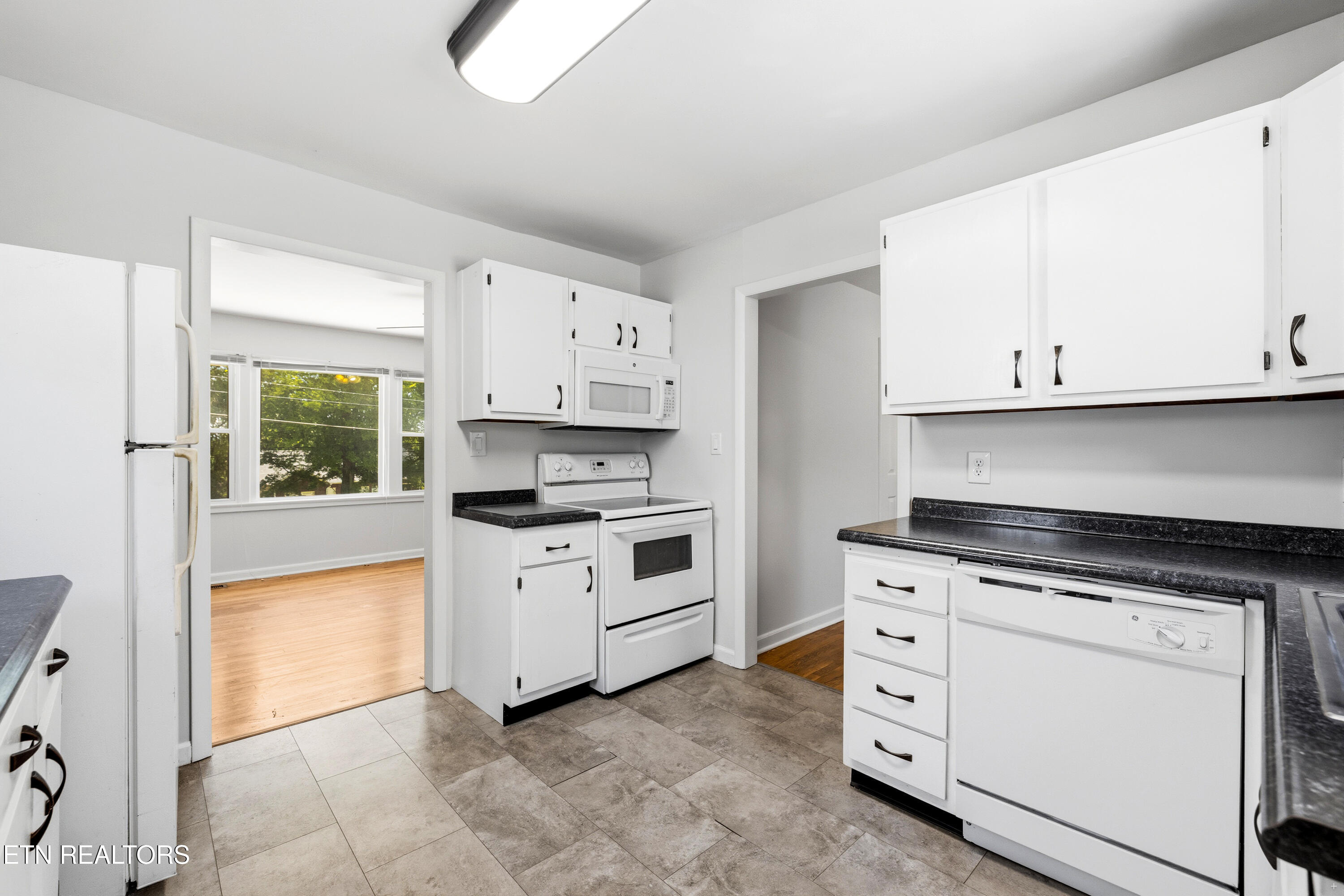 2407 Cecil Avenue Knoxville TN 37917