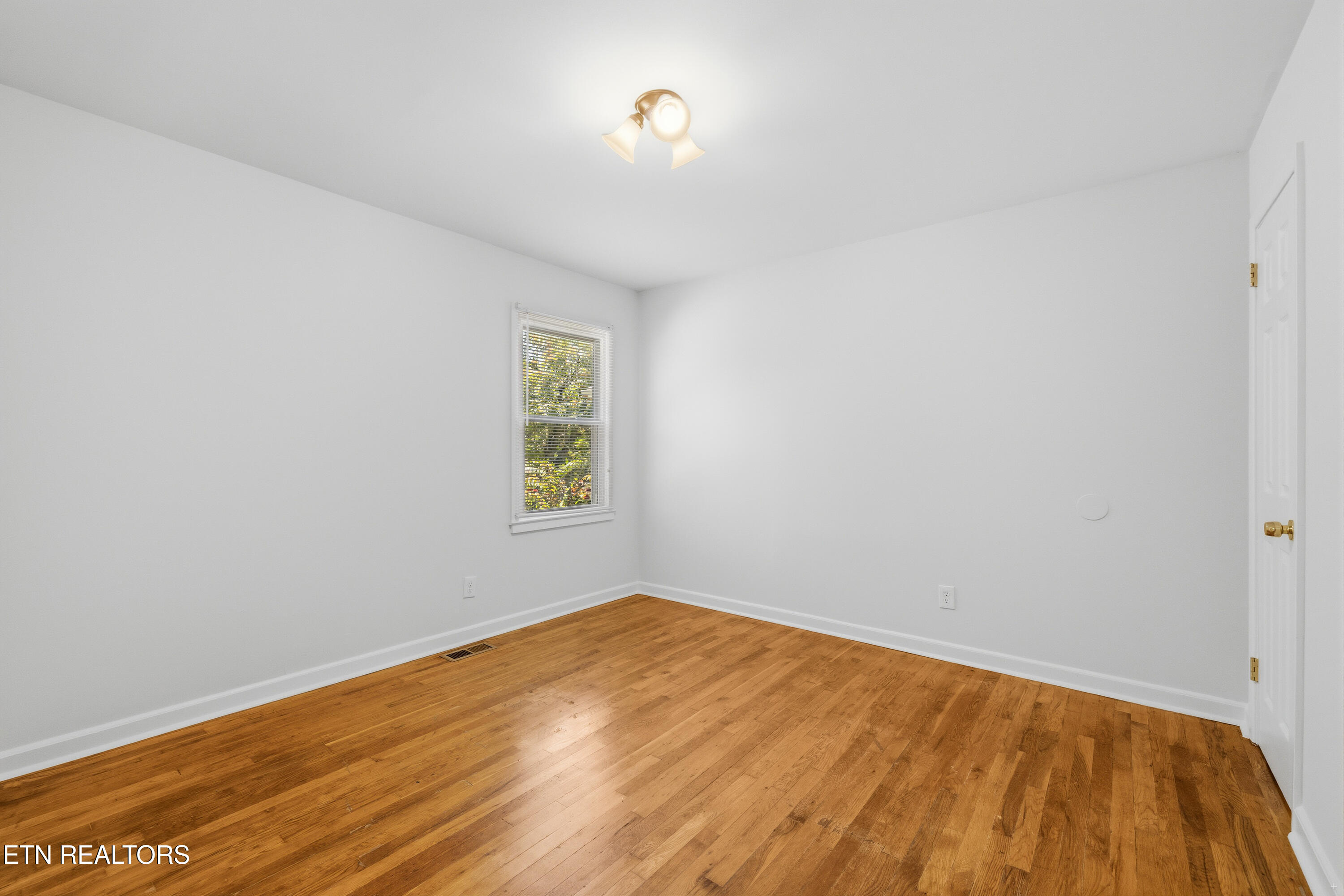 2407 Cecil Avenue Knoxville TN 37917