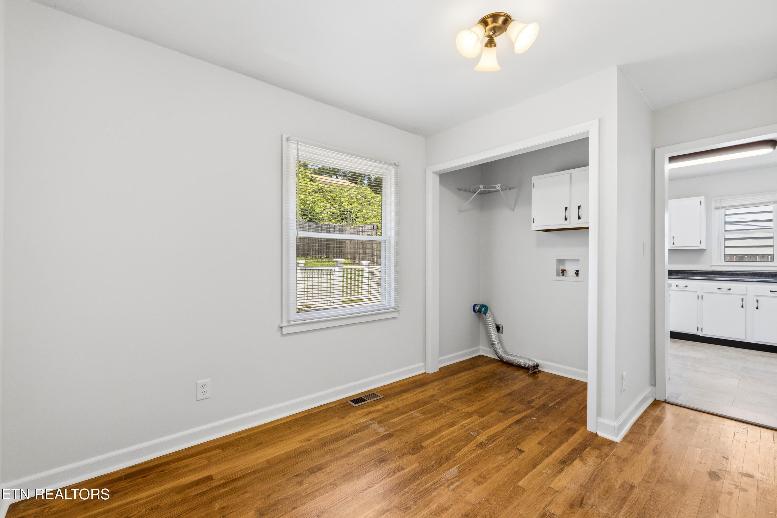 2407 Cecil Avenue Knoxville TN 37917
