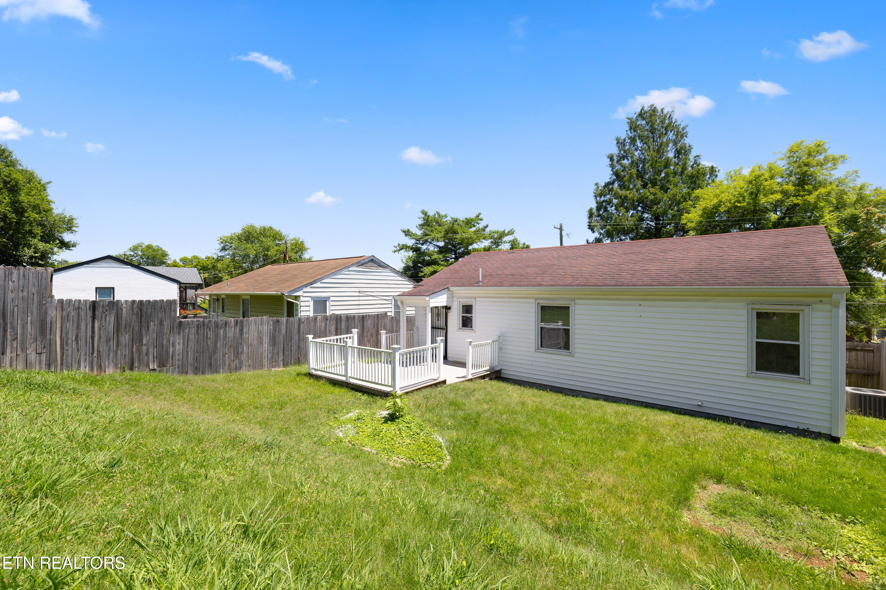 2407 Cecil Avenue Knoxville TN 37917