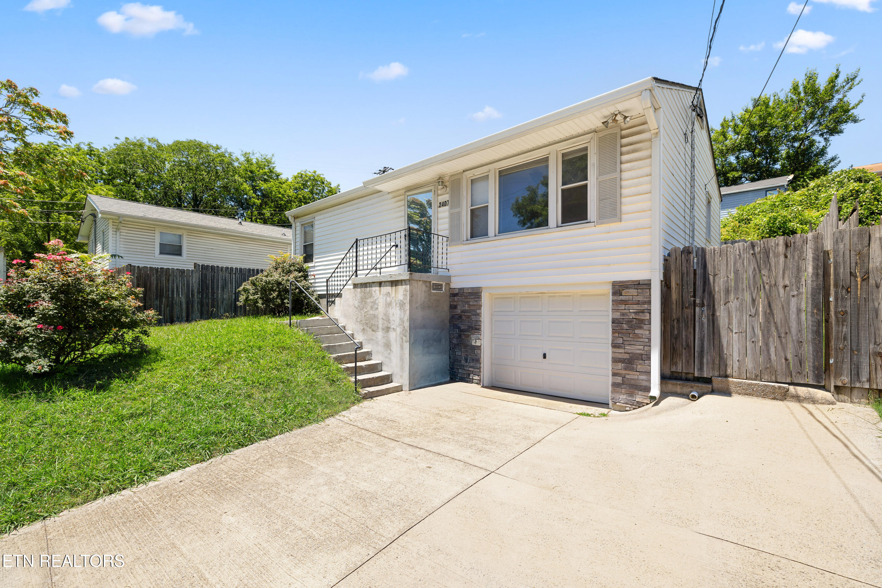 2407 Cecil Avenue Knoxville TN 37917