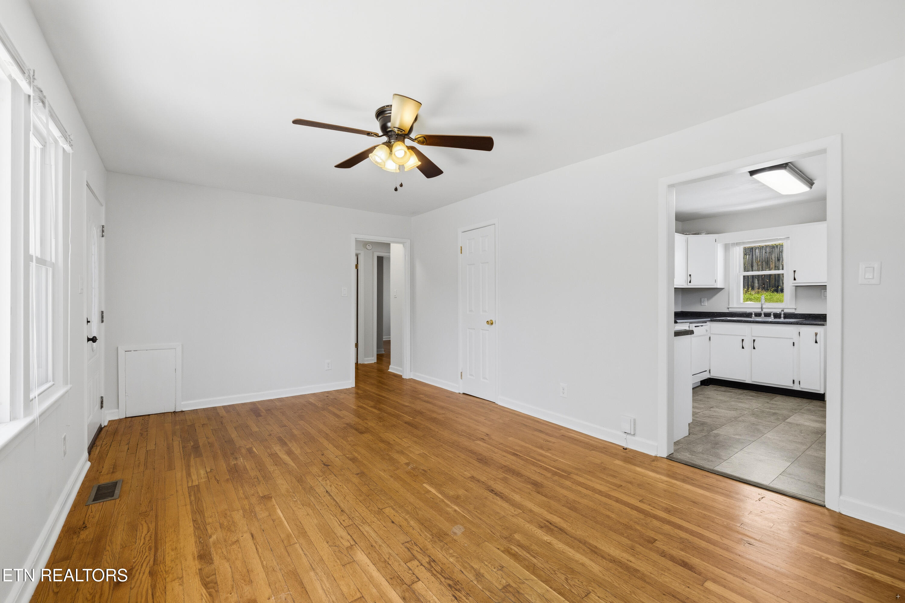 2407 Cecil Avenue Knoxville TN 37917