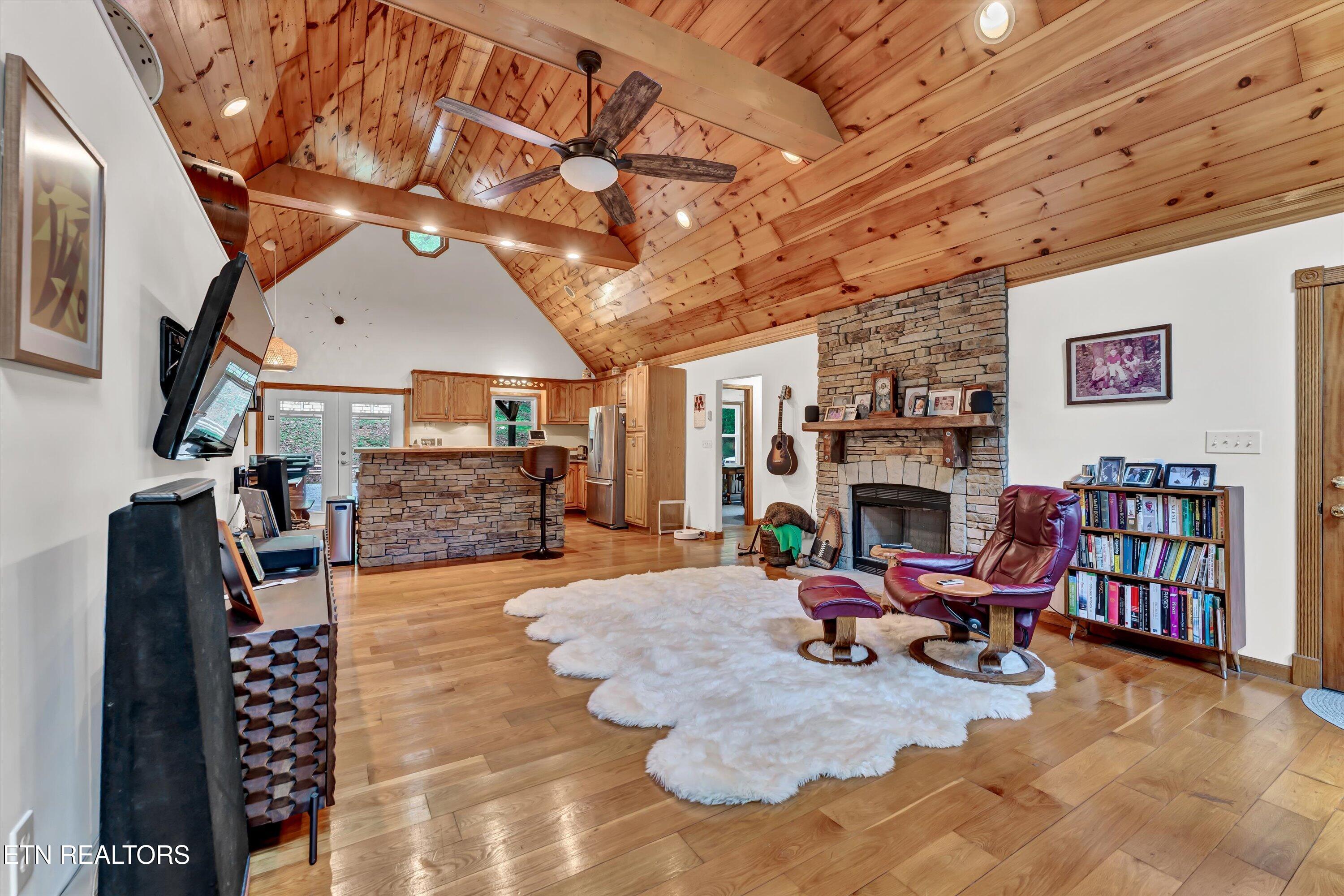 3101 W Wolf Valley Road Clinton TN 37716