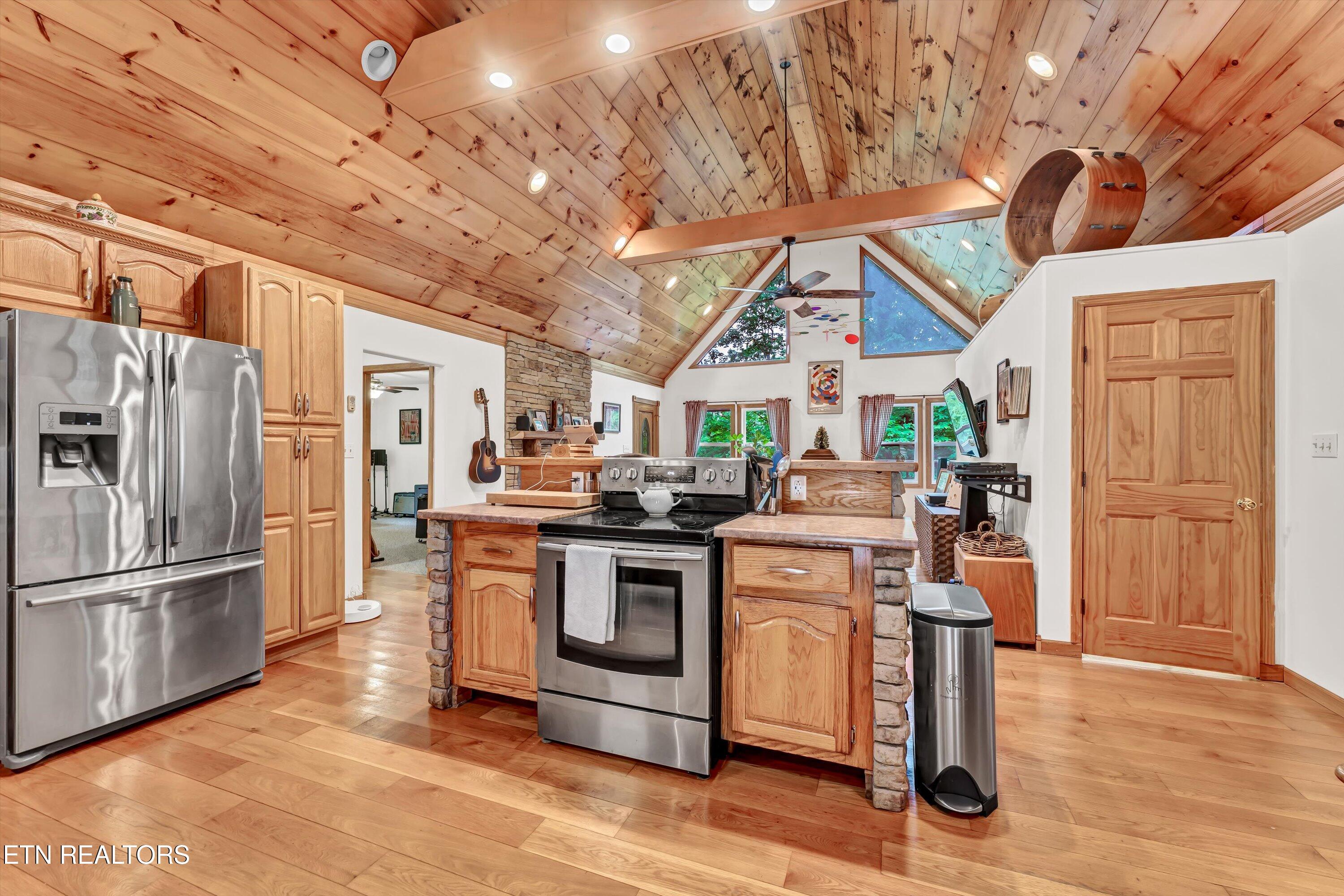 3101 W Wolf Valley Road Clinton TN 37716