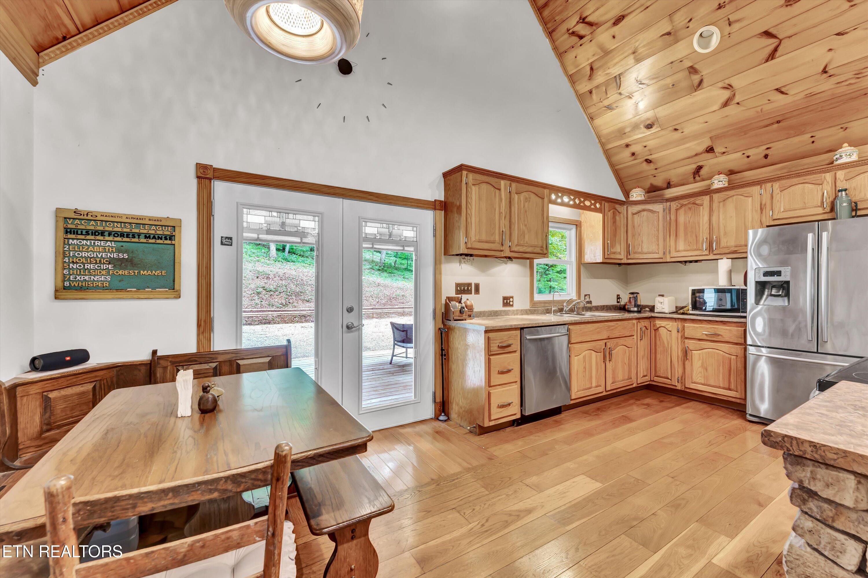 3101 W Wolf Valley Road Clinton TN 37716
