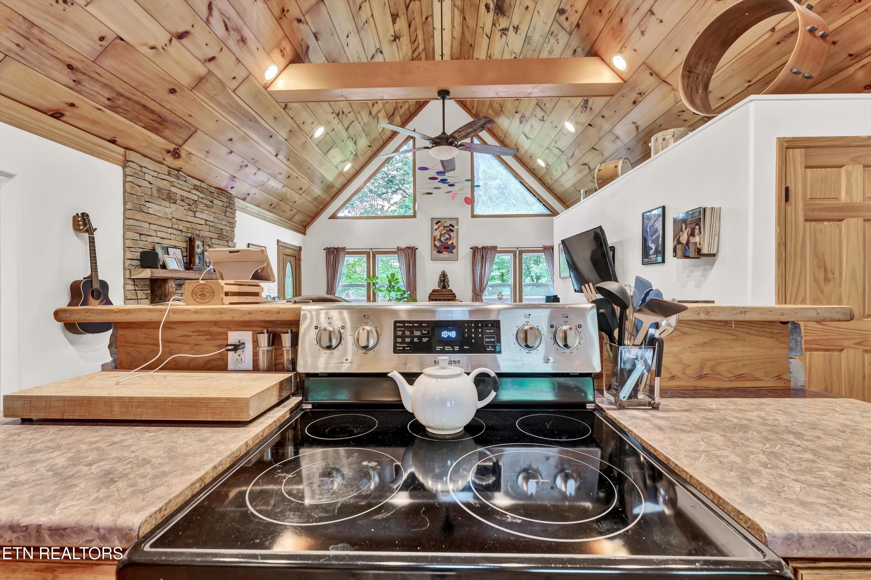 3101 W Wolf Valley Road Clinton TN 37716