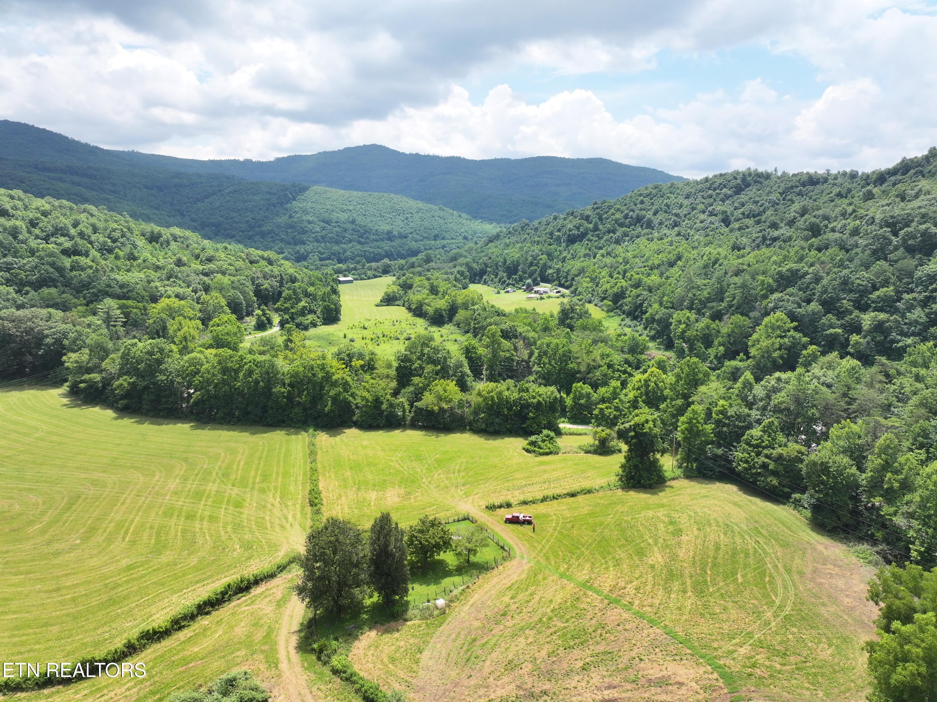 7914 Brimstone Road Robbins TN 37852
