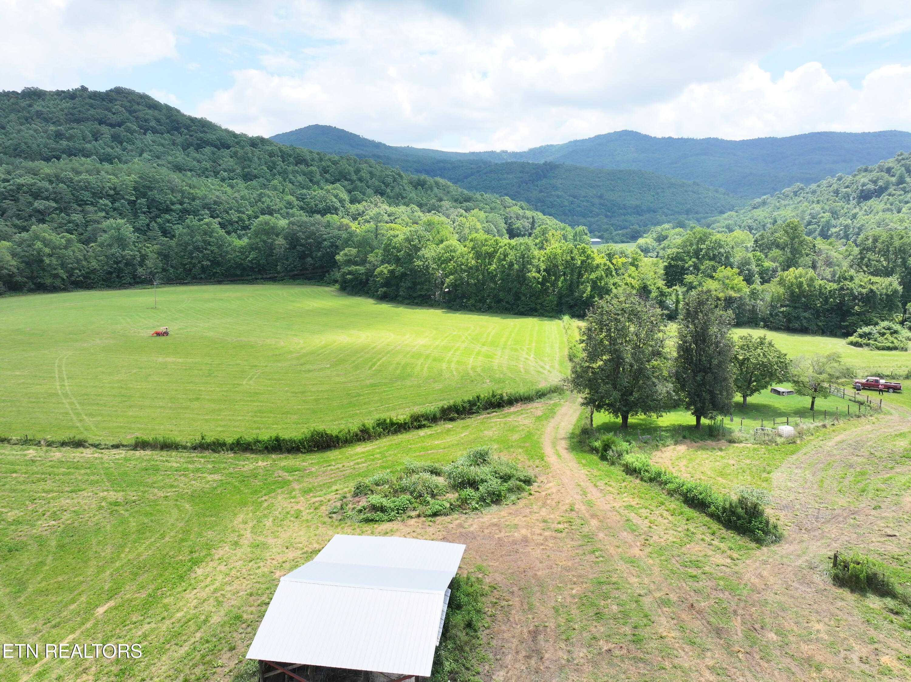 7914 Brimstone Road Robbins TN 37852