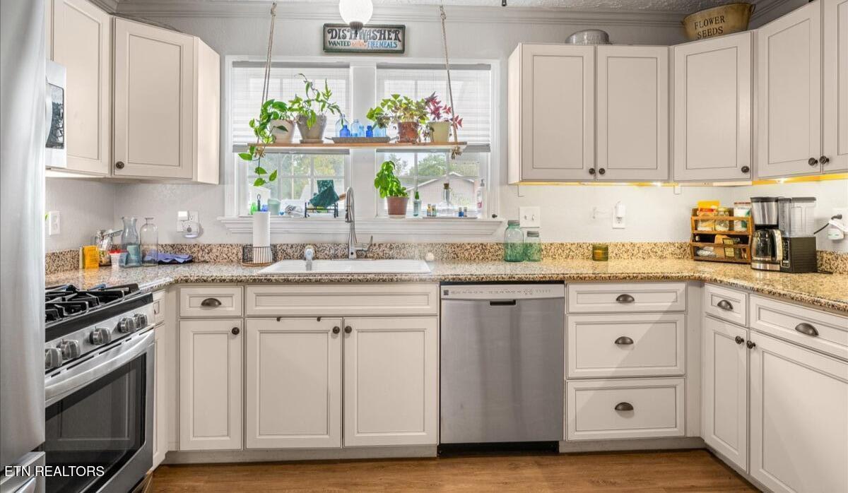 703 Midlake Drive Knoxville TN 37918
