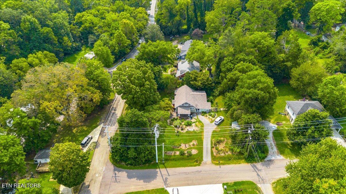 703 Midlake Drive Knoxville TN 37918