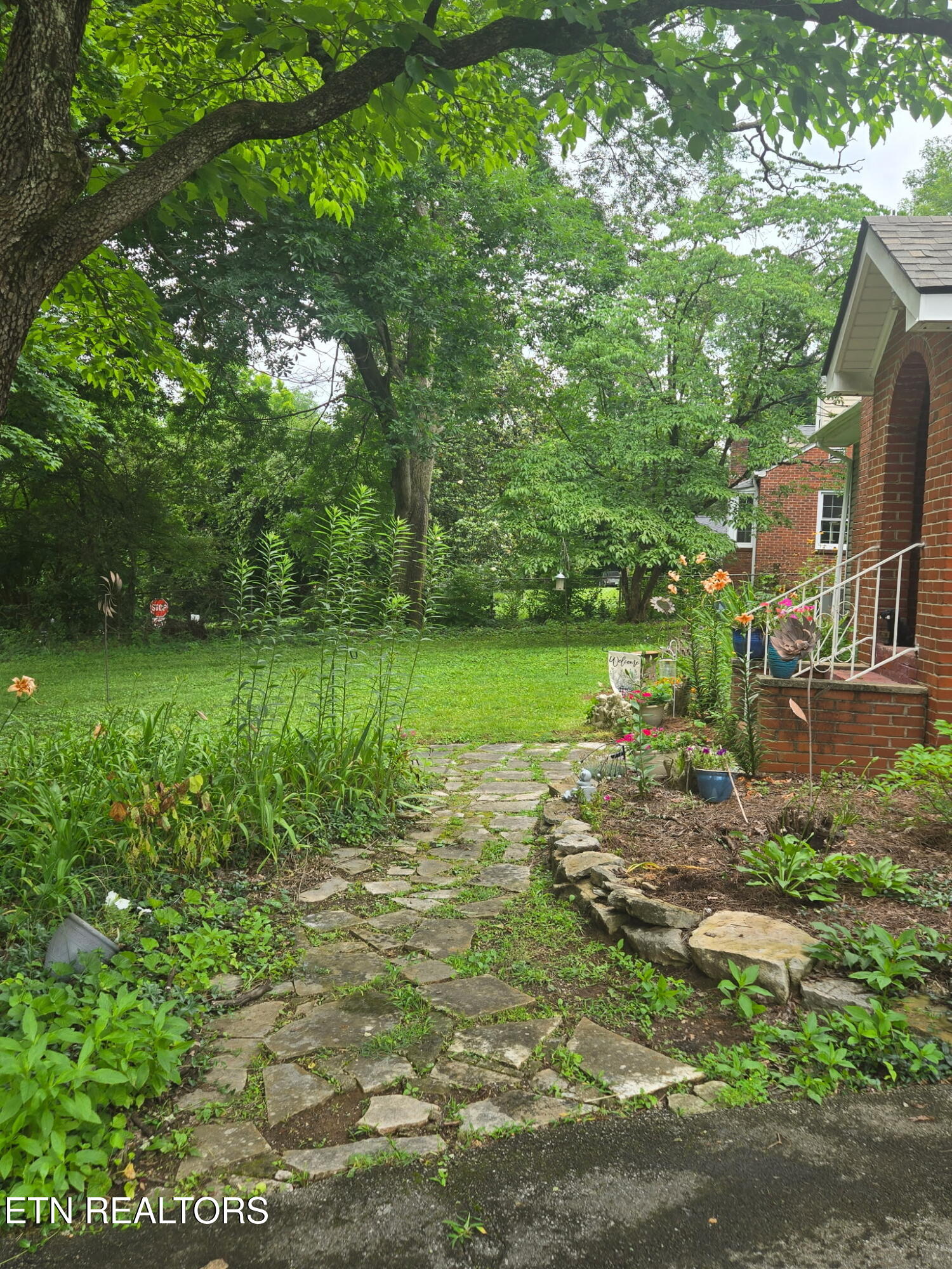 703 Midlake Drive Knoxville TN 37918