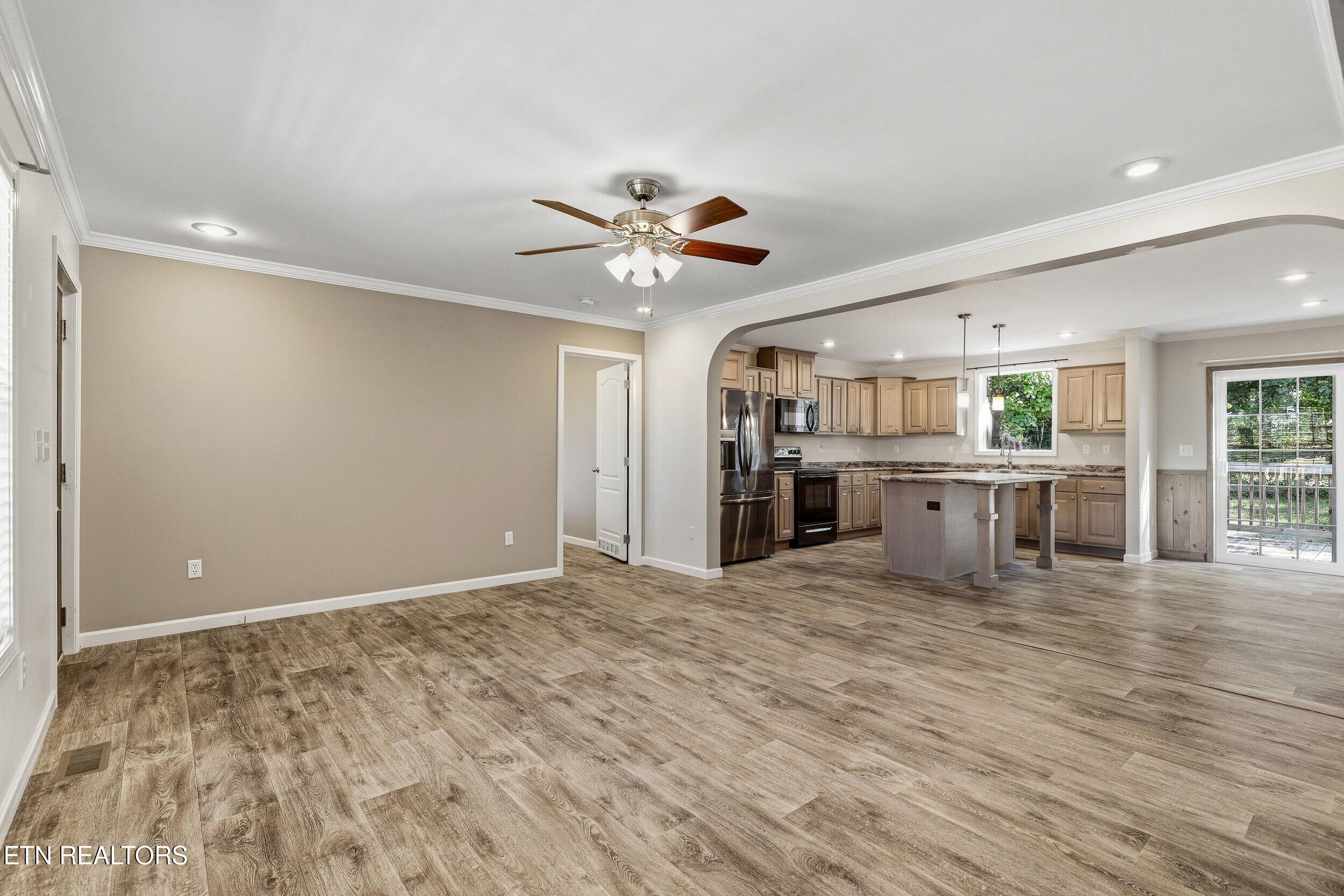 938 Mountain View Street Pigeon Forge TN 37863