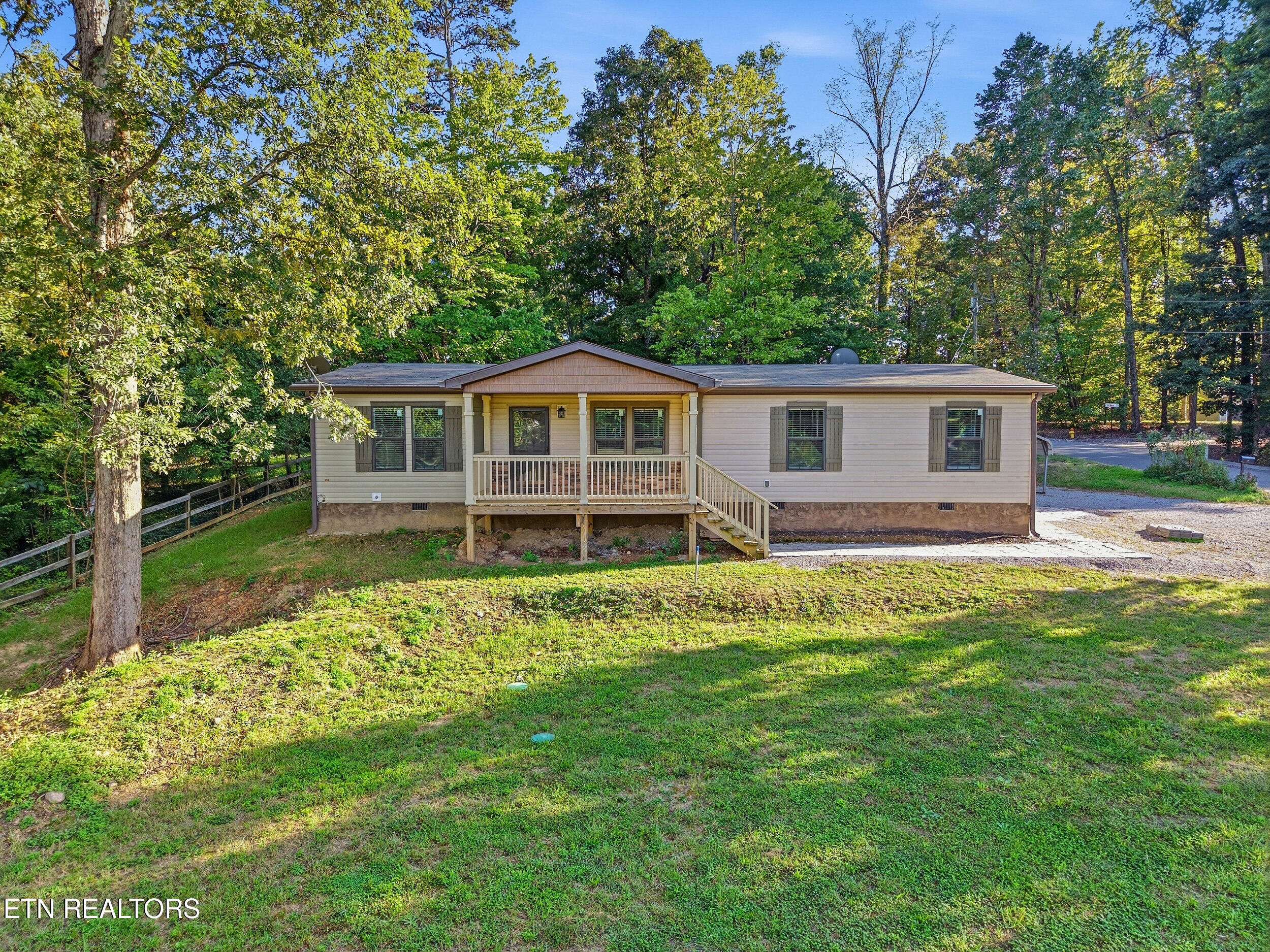 938 Mountain View Street Pigeon Forge TN 37863