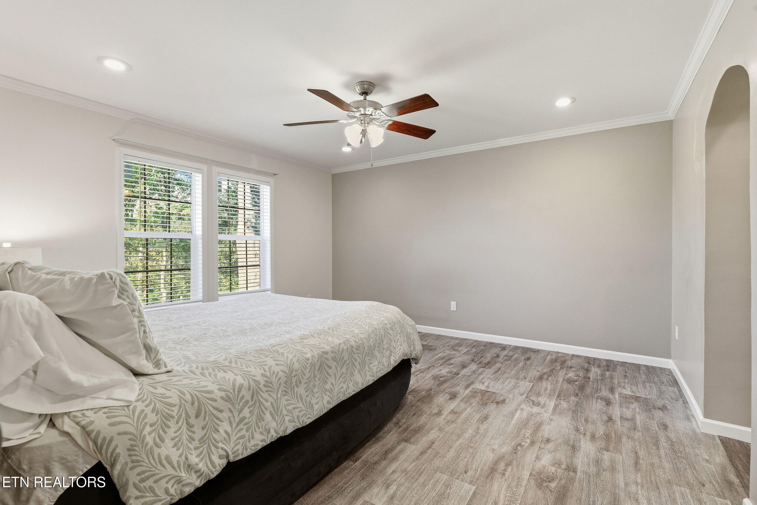 938 Mountain View Street Pigeon Forge TN 37863
