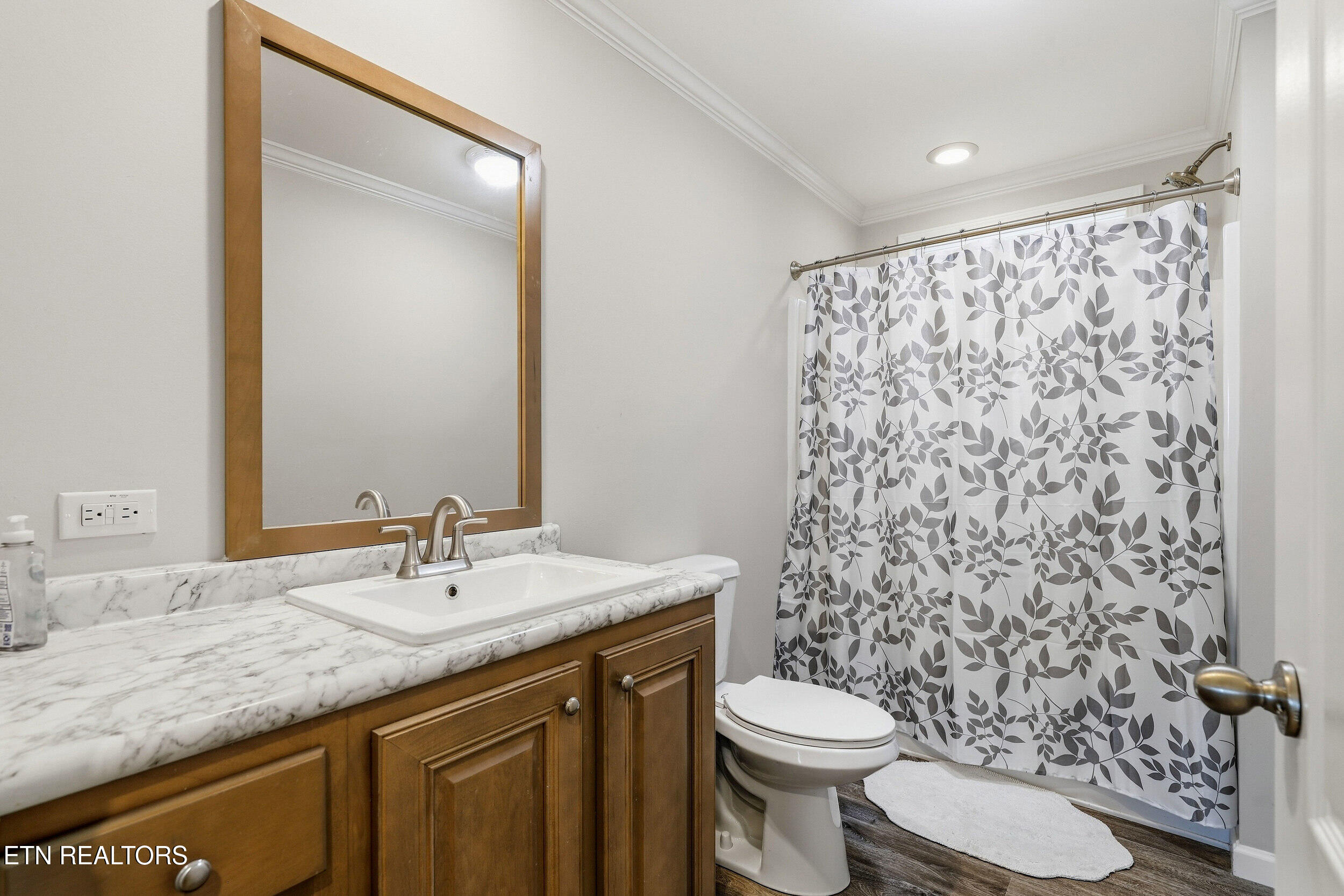 938 Mountain View Street Pigeon Forge TN 37863