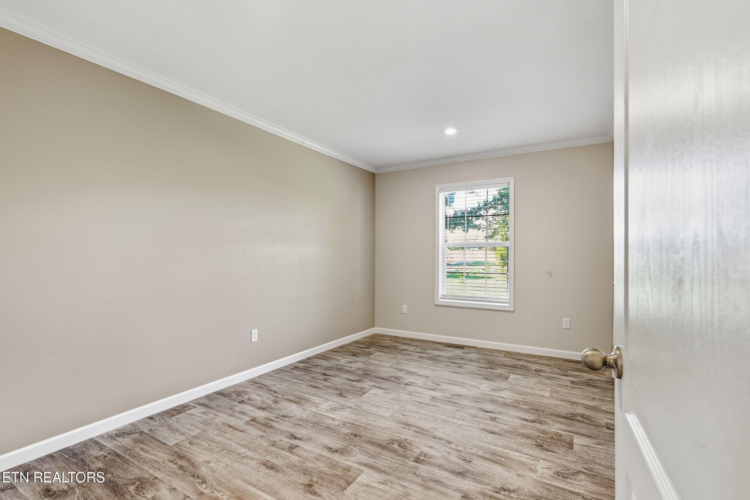 938 Mountain View Street Pigeon Forge TN 37863