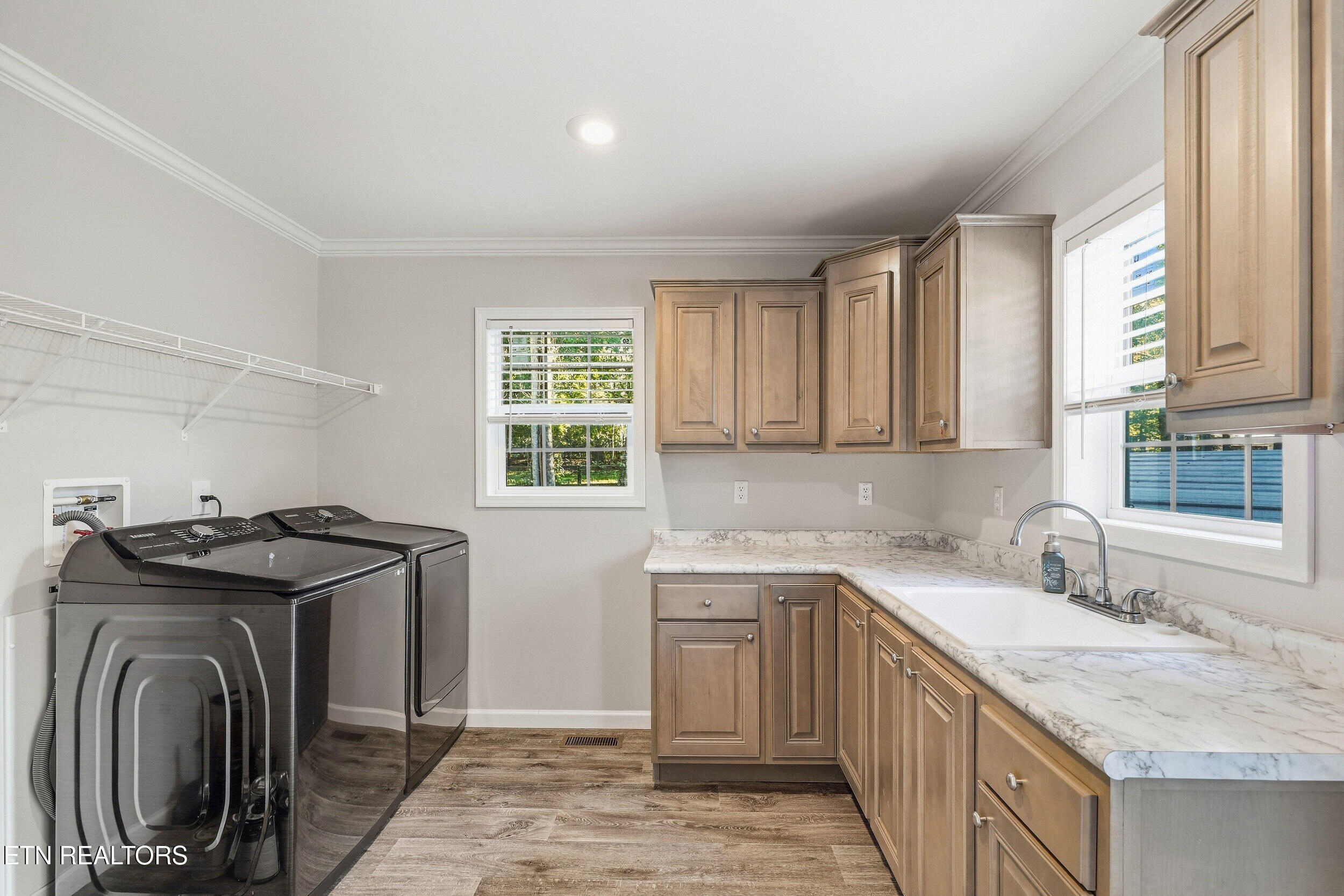 938 Mountain View Street Pigeon Forge TN 37863