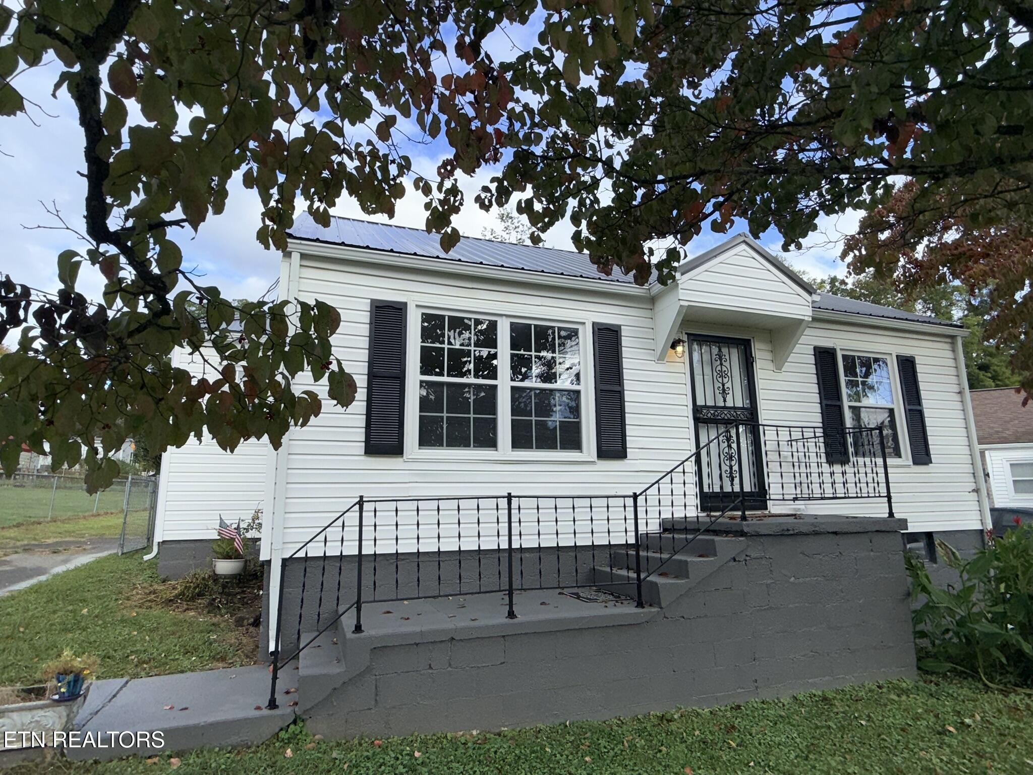 117 Linden Avenue Lafollette TN 37766